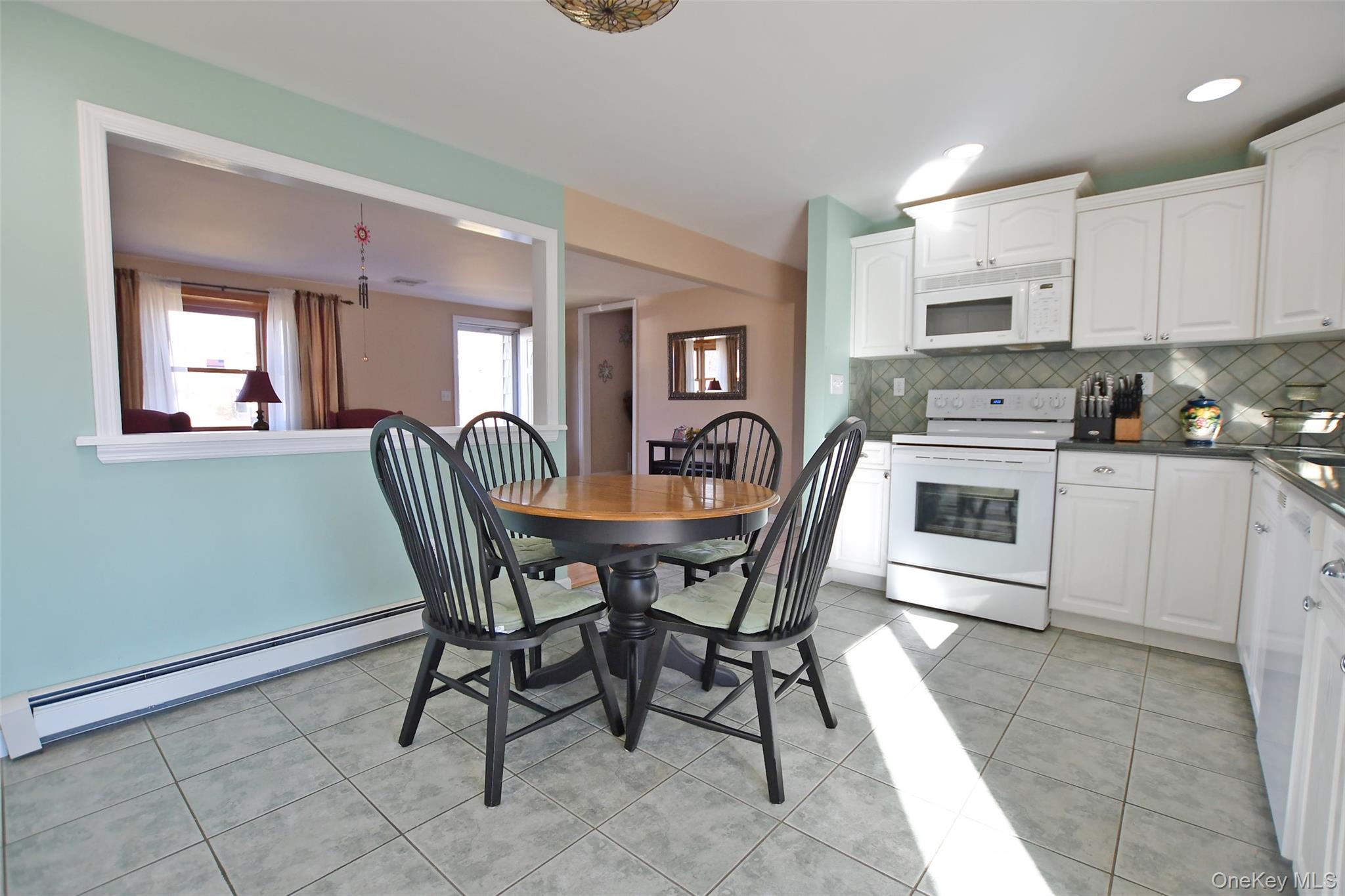 #7 photo, 359 Randall Road, 롱 아일랜드 Ridge , NY 11961