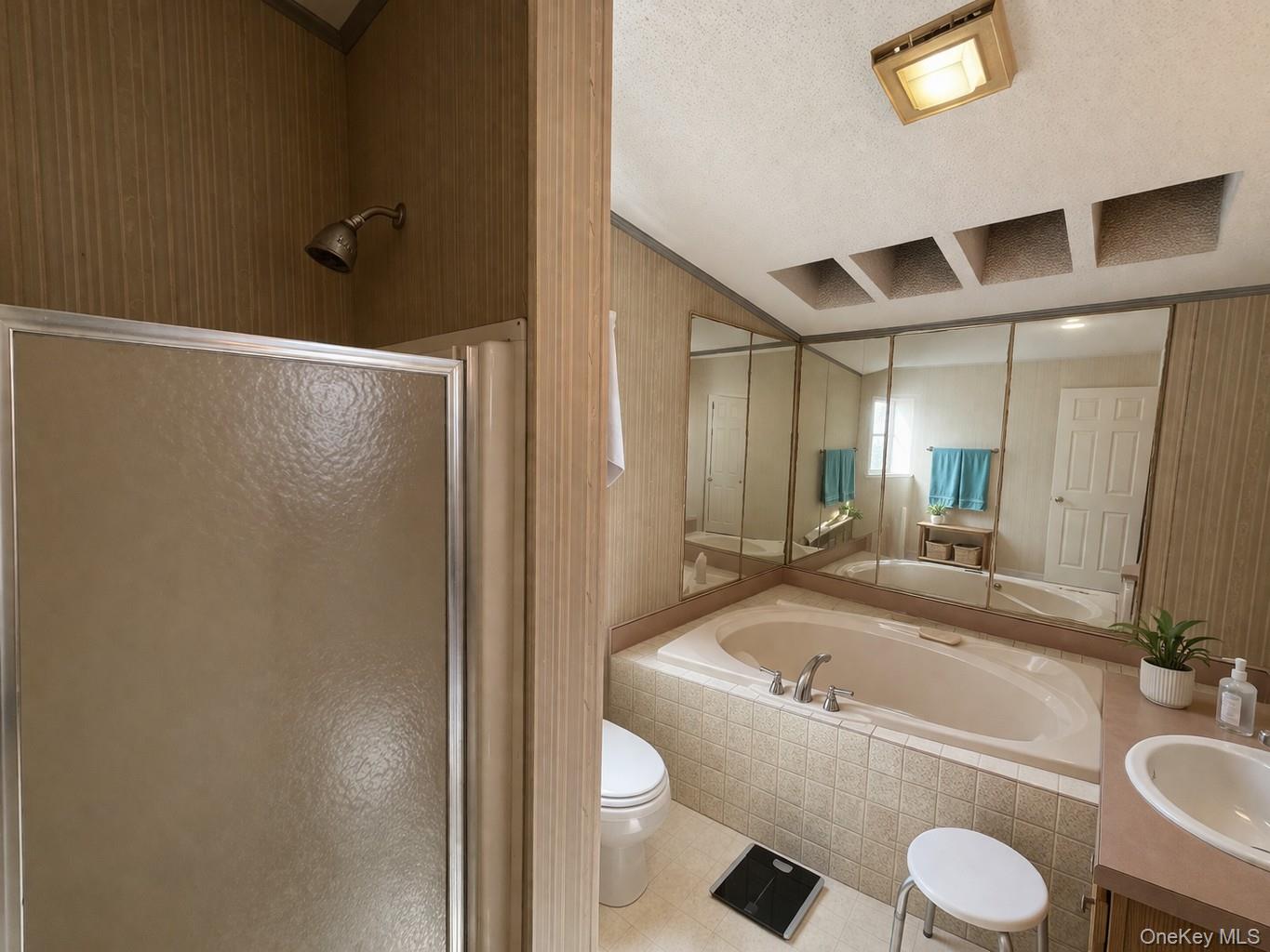 #11 photo, 4 Mews Court, 东长岛 Holtsville , NY 11742