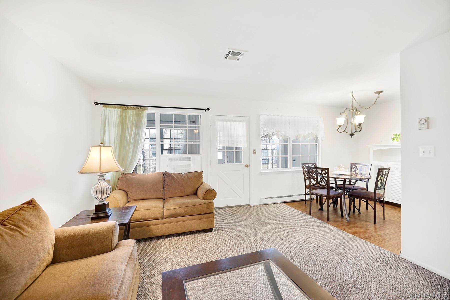 #9 photo, 279 Berwick Court, 东长岛 Ridge , NY 11961