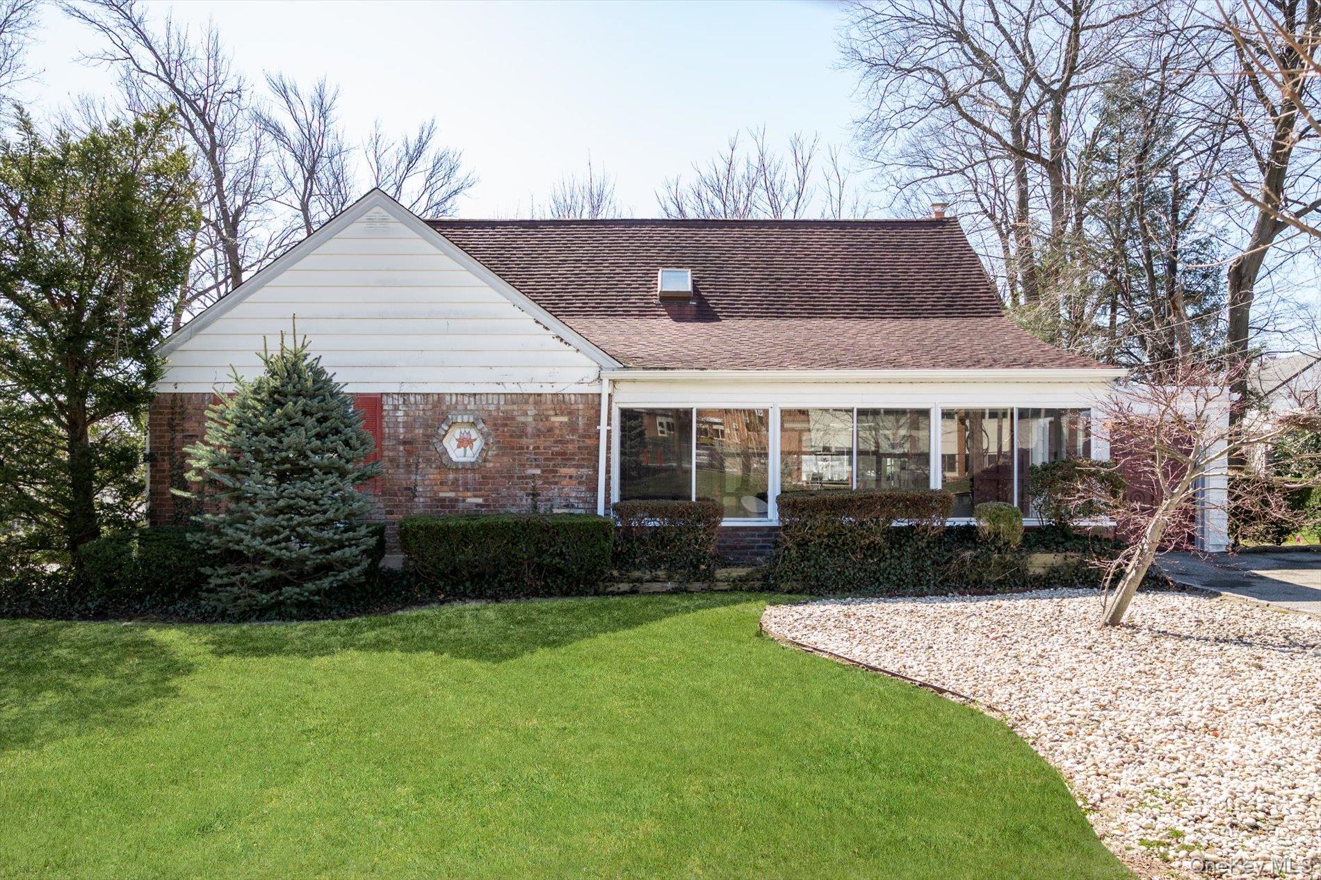 #1 photo, 76 Baker Hill Road, 롱 아일랜드 그레이트넥 Great Neck , NY 11023