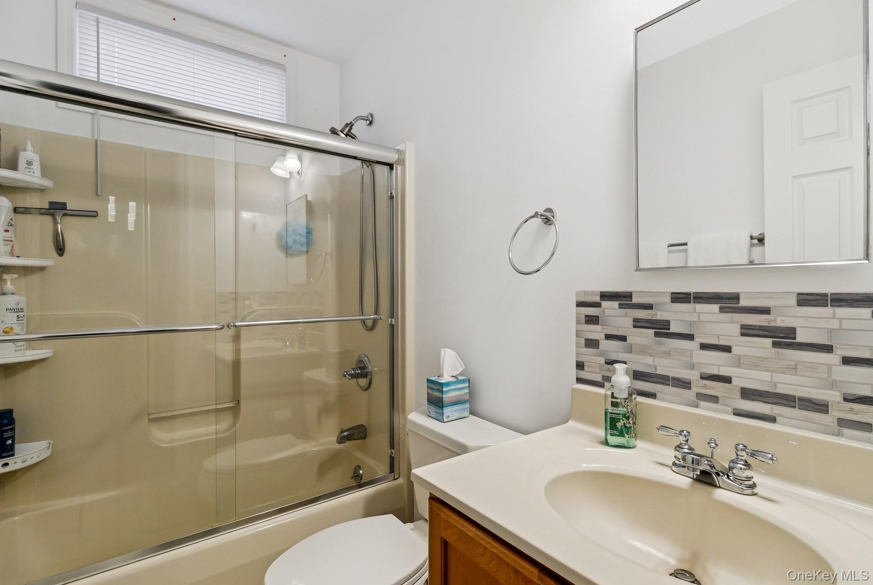 #12 photo, 119 Vineyard Way, सफ़ोक काउंटी Aquebogue , NY 11901