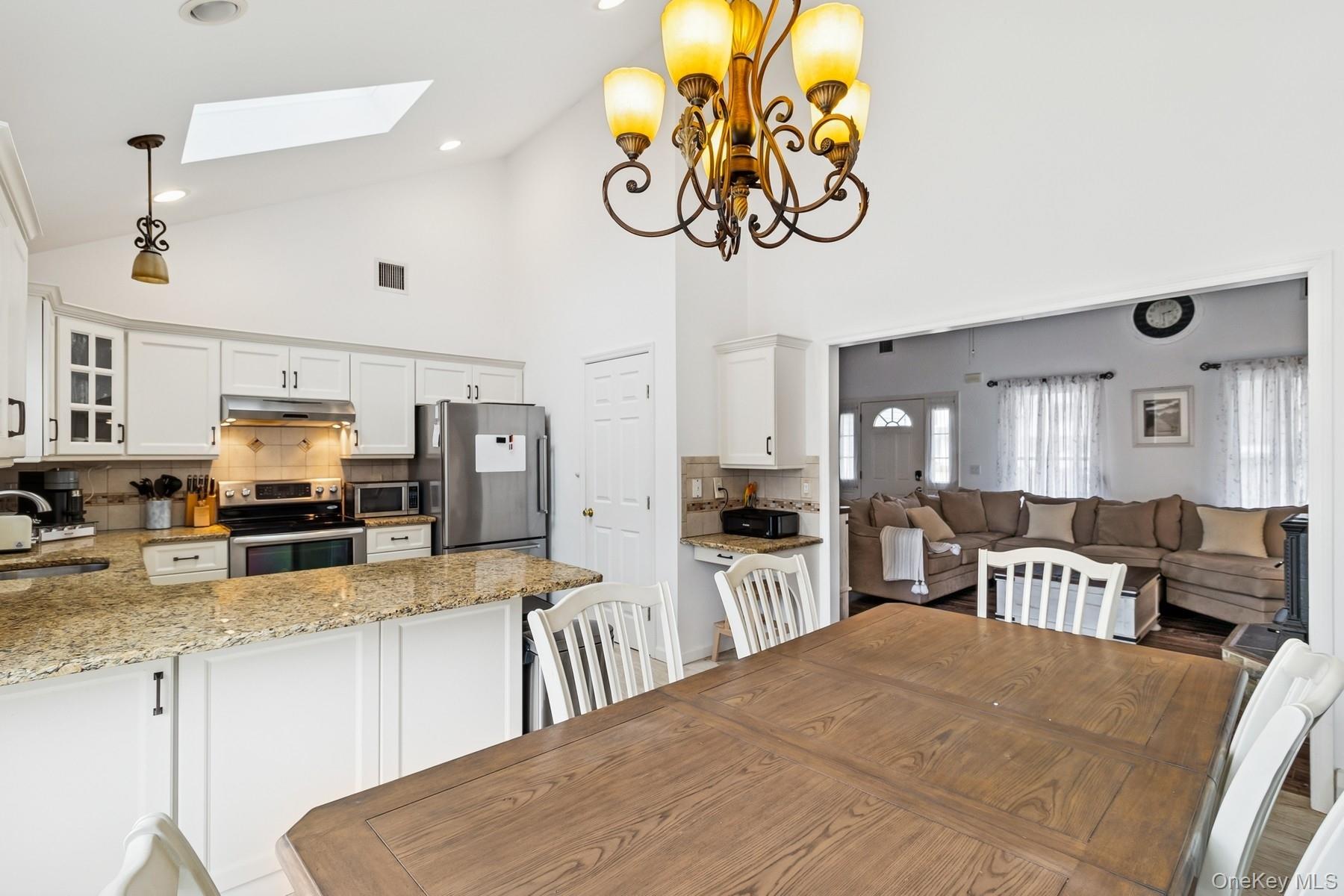 #6 photo, 119 Vineyard Way, सफ़ोक काउंटी Aquebogue , NY 11901