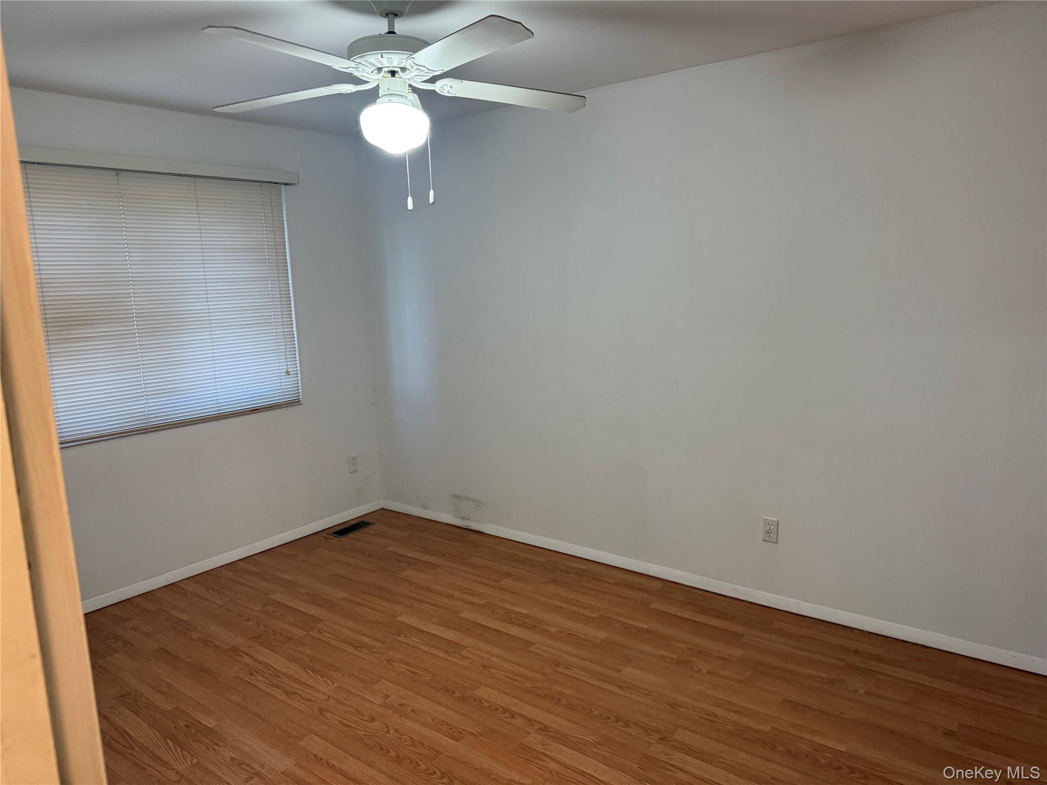 #10 photo, 15 Donald Street, सफ़ोक काउंटी Port Jefferson Station , NY 11776