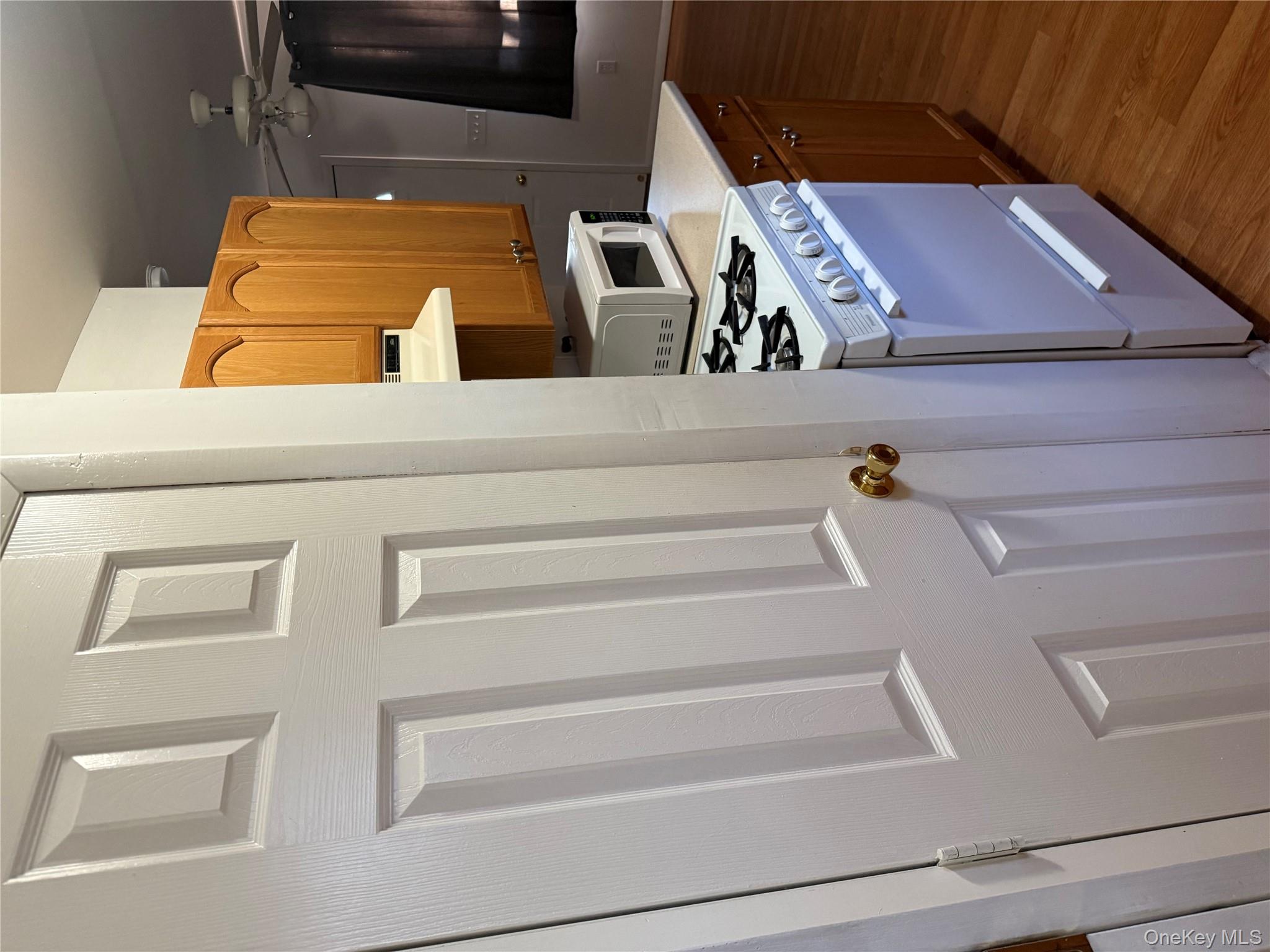 #17 photo, 15 Donald Street, सफ़ोक काउंटी Port Jefferson Station , NY 11776