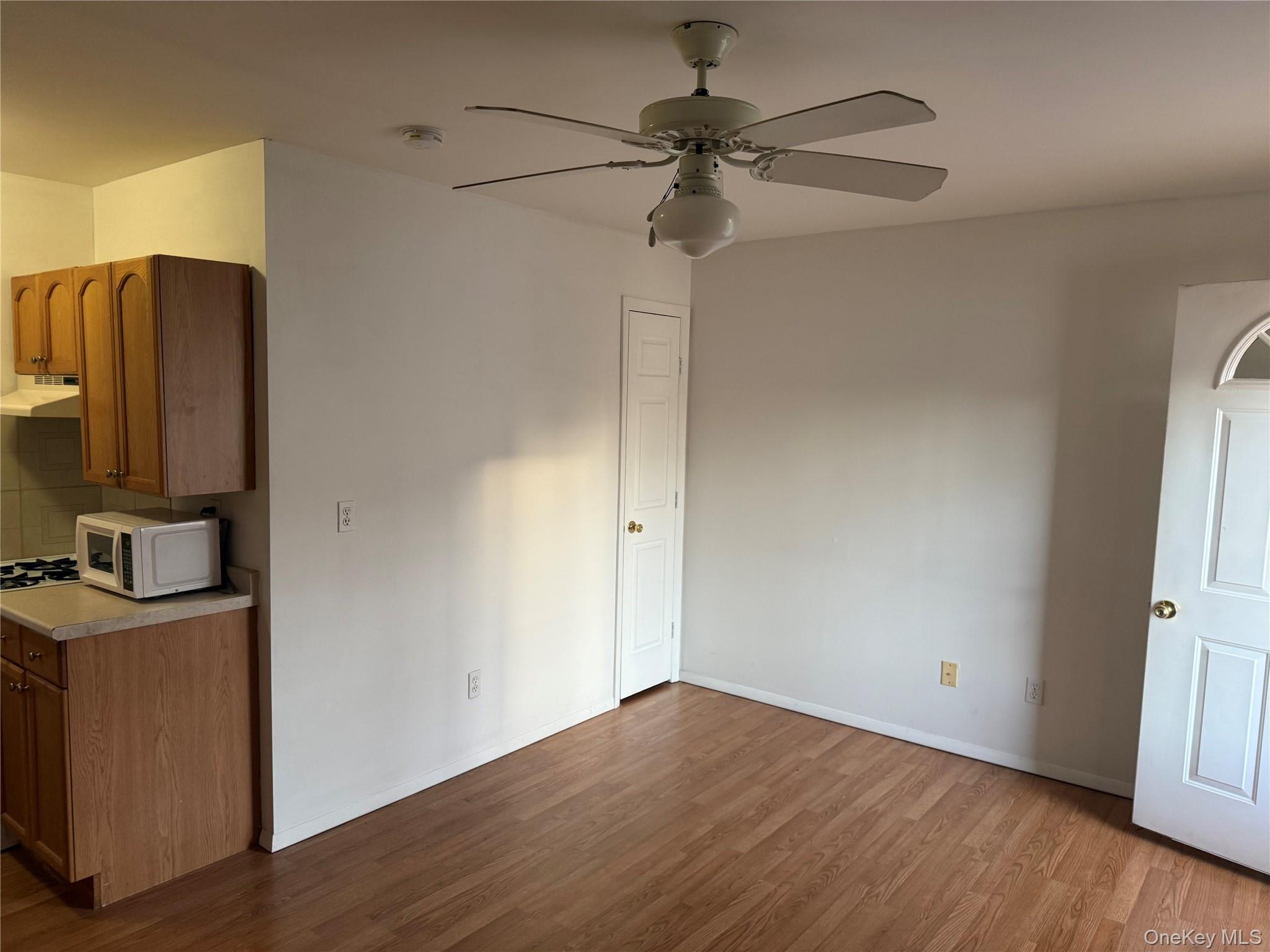 #5 photo, 15 Donald Street, सफ़ोक काउंटी Port Jefferson Station , NY 11776