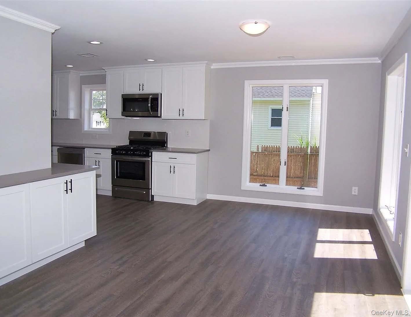 #7 photo, 36 Magnolia Drive, 东长岛 Mastic Beach , NY 11951