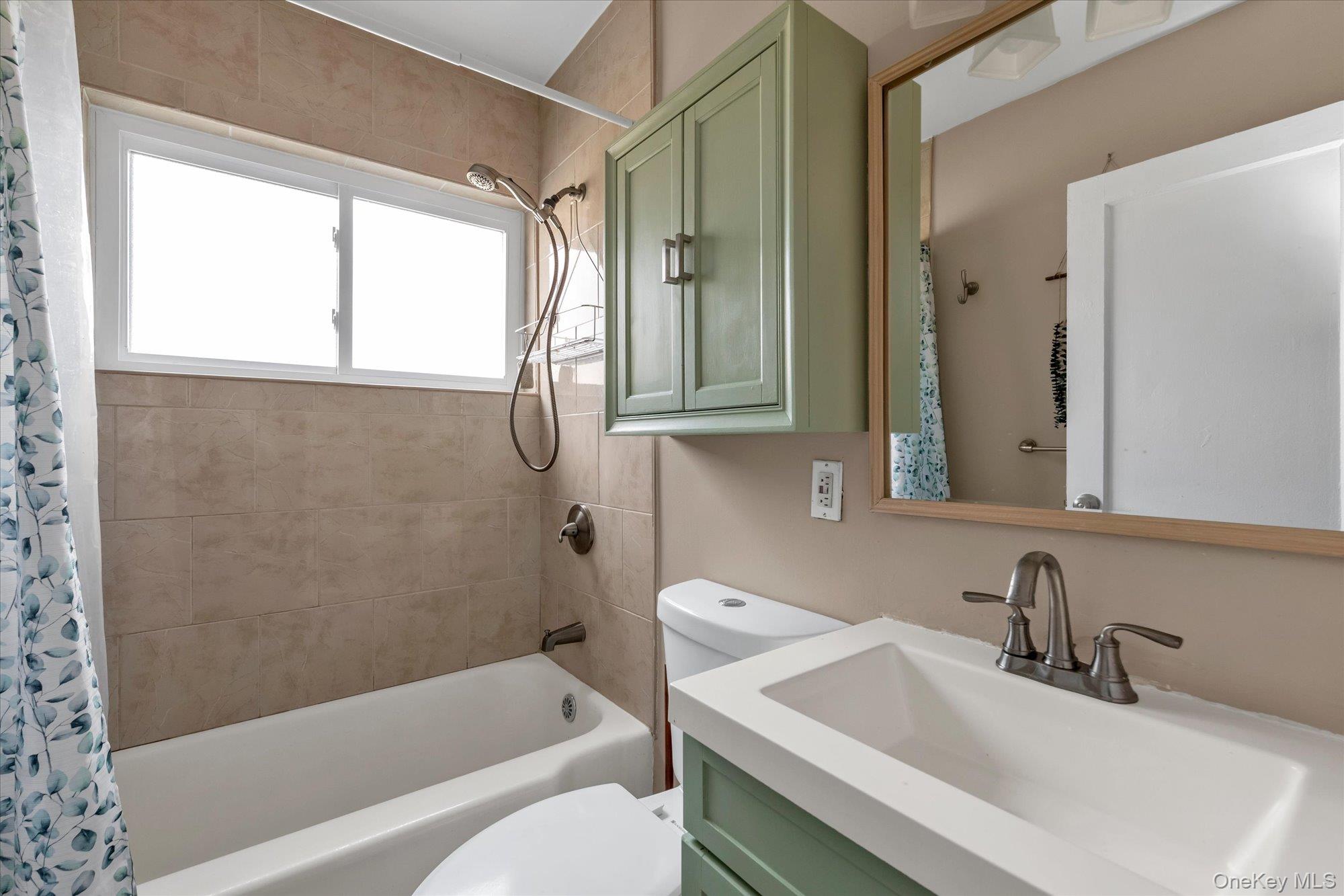 #12 photo, 14908 Union Turnpike, Kew Garden Hills , NY 11367