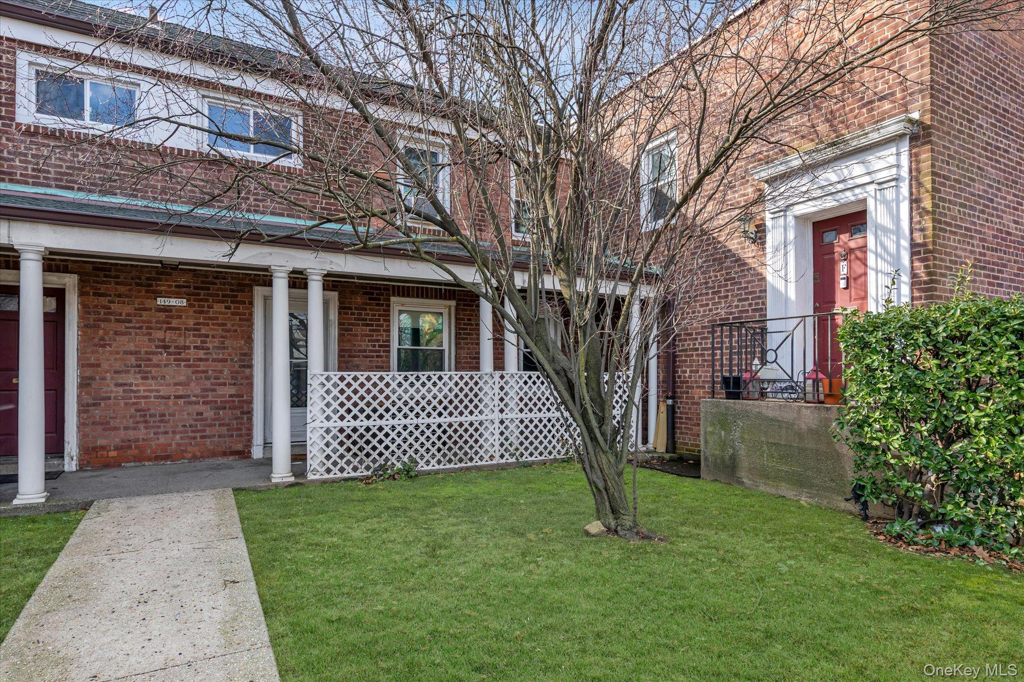 #17 photo, 14908 Union Turnpike, Kew Garden Hills , NY 11367