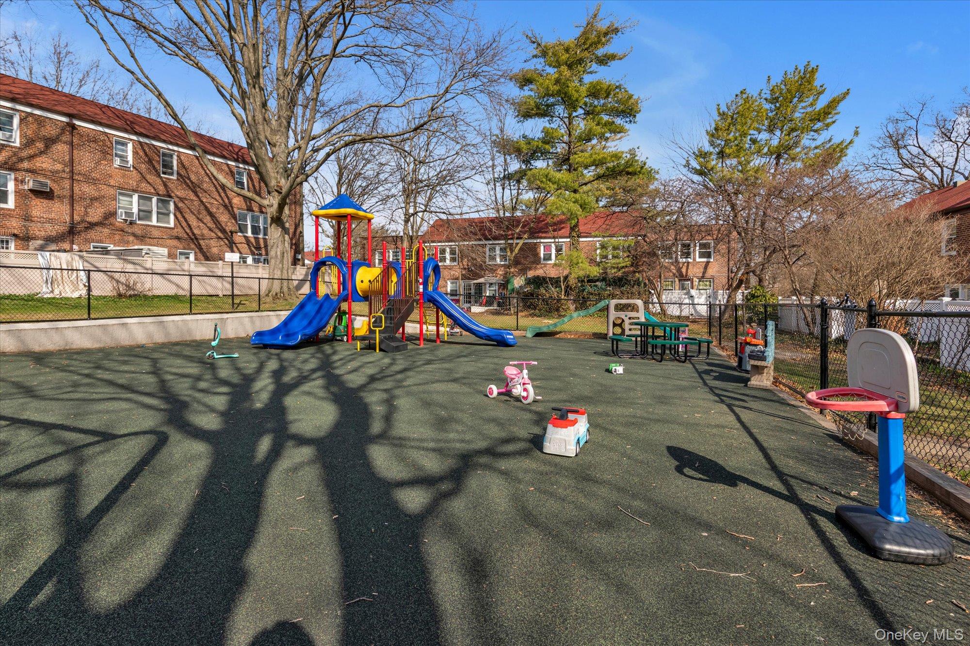 #18 photo, 14908 Union Turnpike, Kew Garden Hills , NY 11367