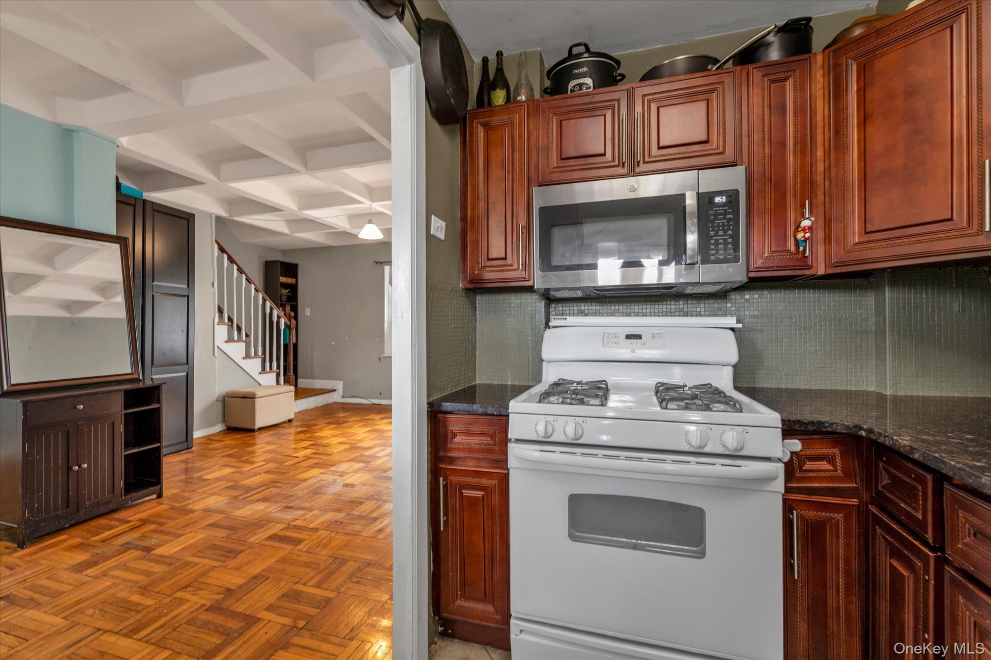 #8 photo, 14908 Union Turnpike, Kew Garden Hills , NY 11367