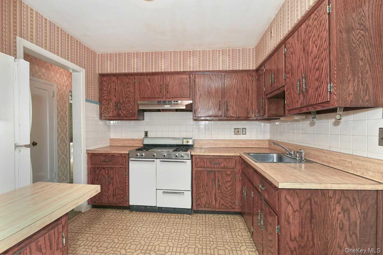 #10 photo, 34 Shaw Drive, 長島 Merrick , NY 11566