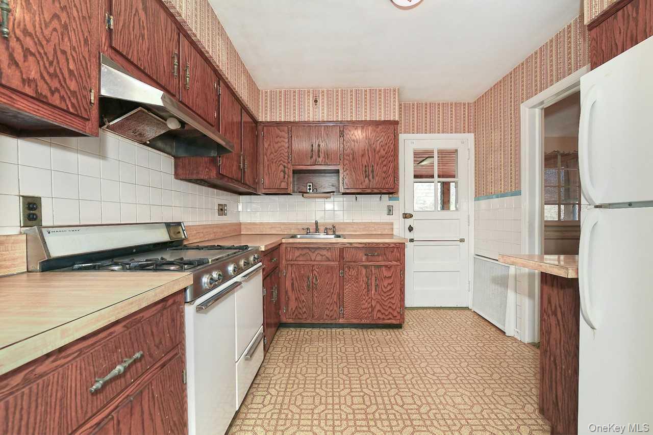 #9 photo, 34 Shaw Drive, 長島 Merrick , NY 11566