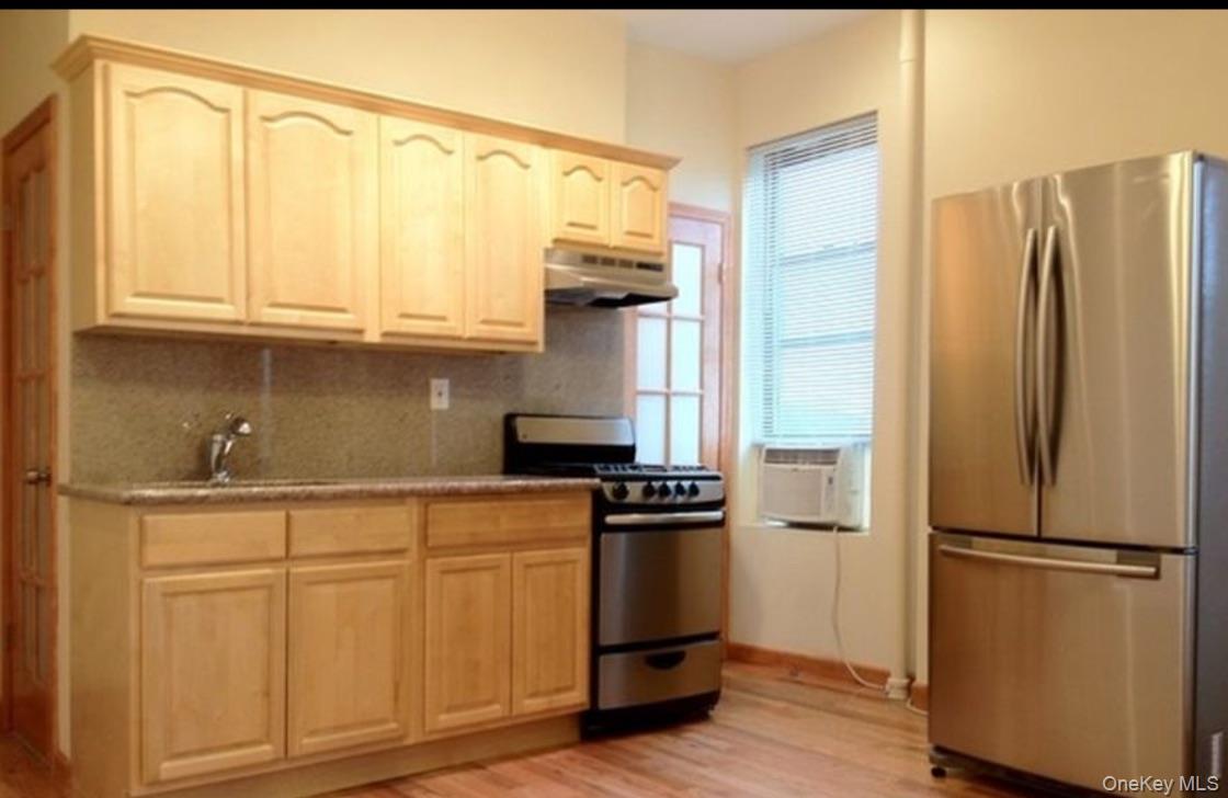 #3 photo, 300 N 8th Street, ब्रुकलीन Brooklyn , NY 11211