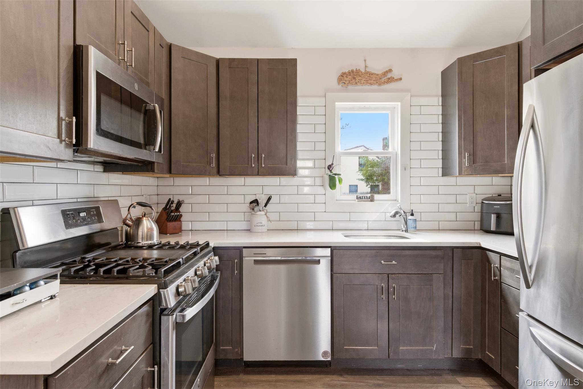 #10 photo, 101 4th Avenue, সাফোক কাউন্টি East Northport , NY 11731