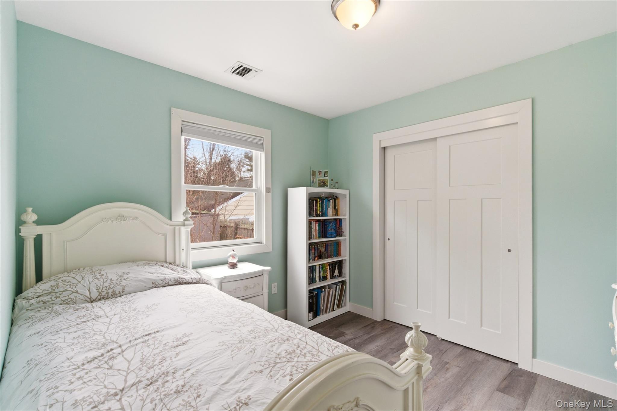 #14 photo, 101 4th Avenue, সাফোক কাউন্টি East Northport , NY 11731