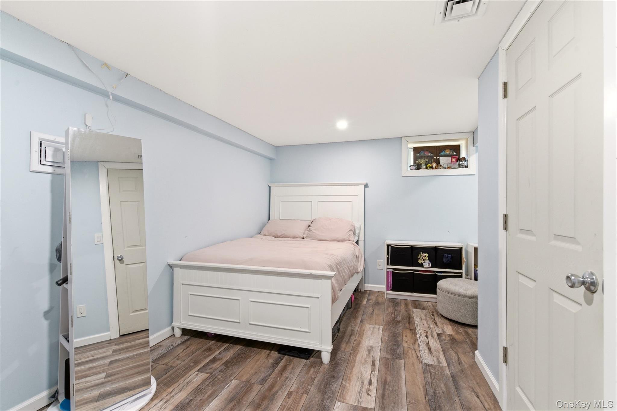 #16 photo, 101 4th Avenue, সাফোক কাউন্টি East Northport , NY 11731