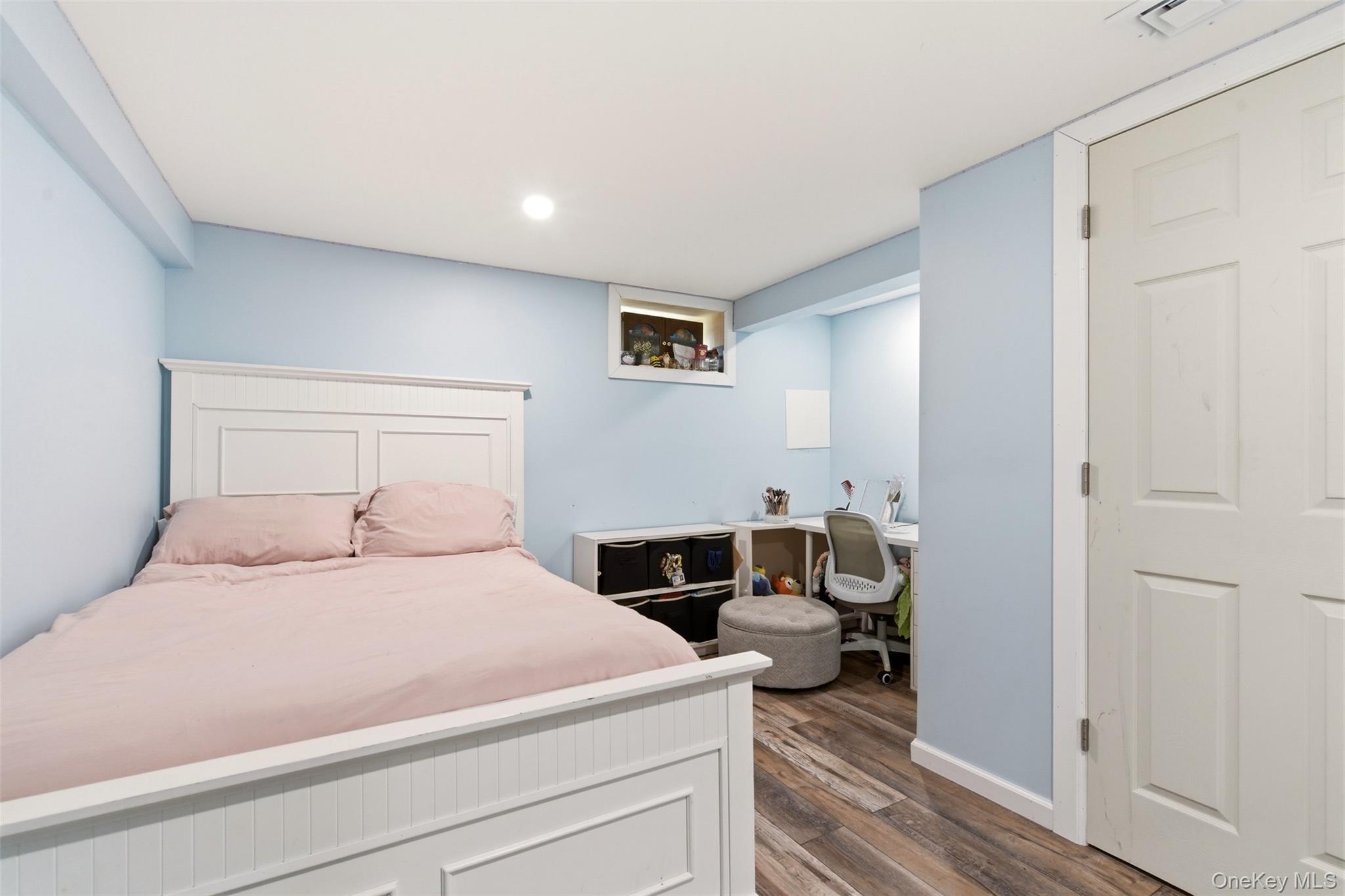 #17 photo, 101 4th Avenue, সাফোক কাউন্টি East Northport , NY 11731