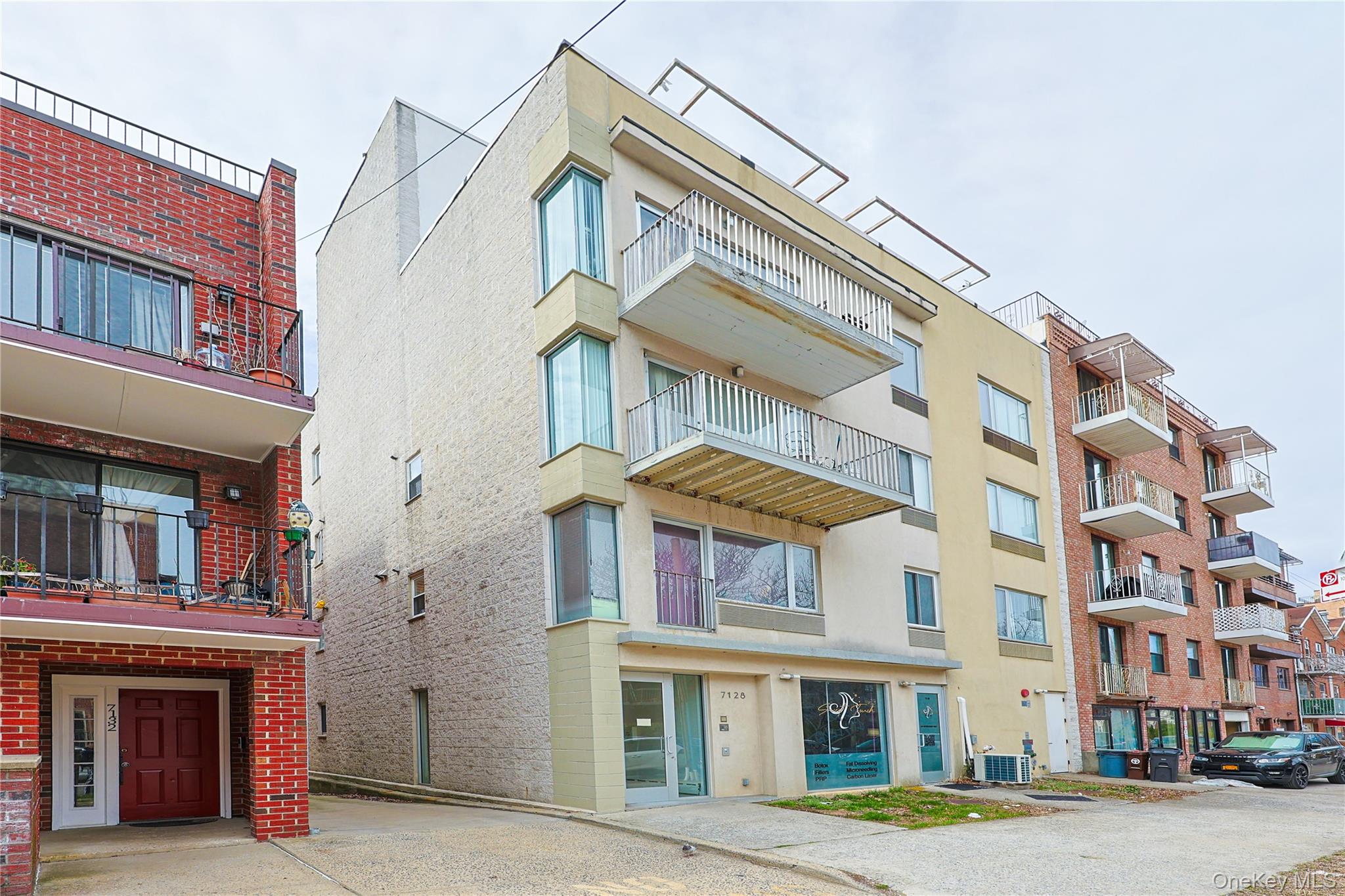 #1 photo, 7128 163rd Street, 뉴욕퀸즈 프레시 미도우스 Fresh Meadows , NY 11365