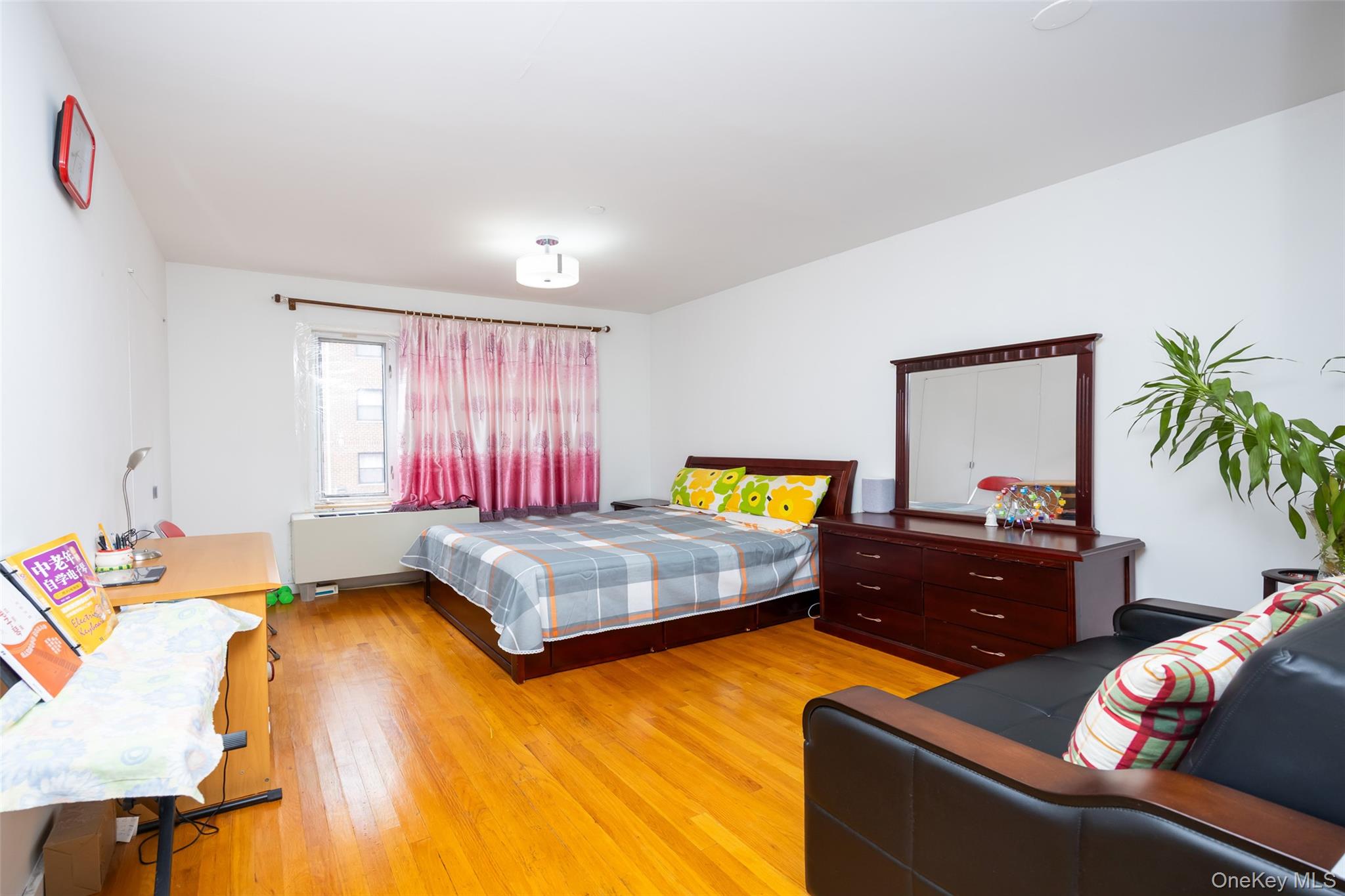 #11 photo, 7128 163rd Street, Fresh Meadows , NY 11365