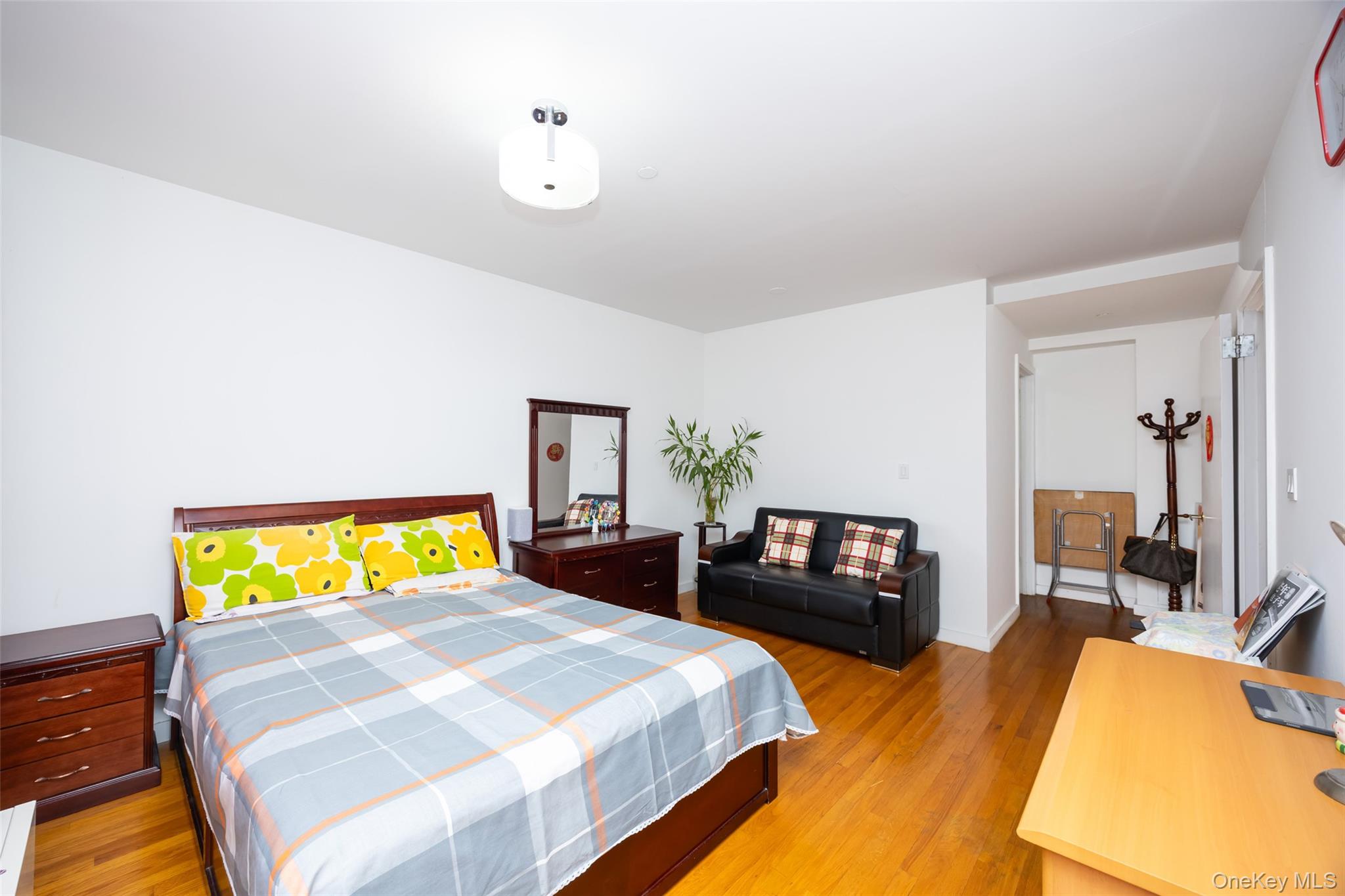 #12 photo, 7128 163rd Street, Fresh Meadows , NY 11365