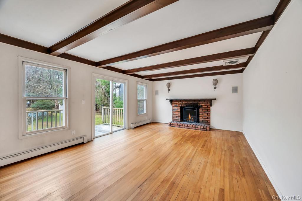 #13 photo, 330 Edgewood Avenue, 東長島 史密斯敦 Smithtown , NY 11787