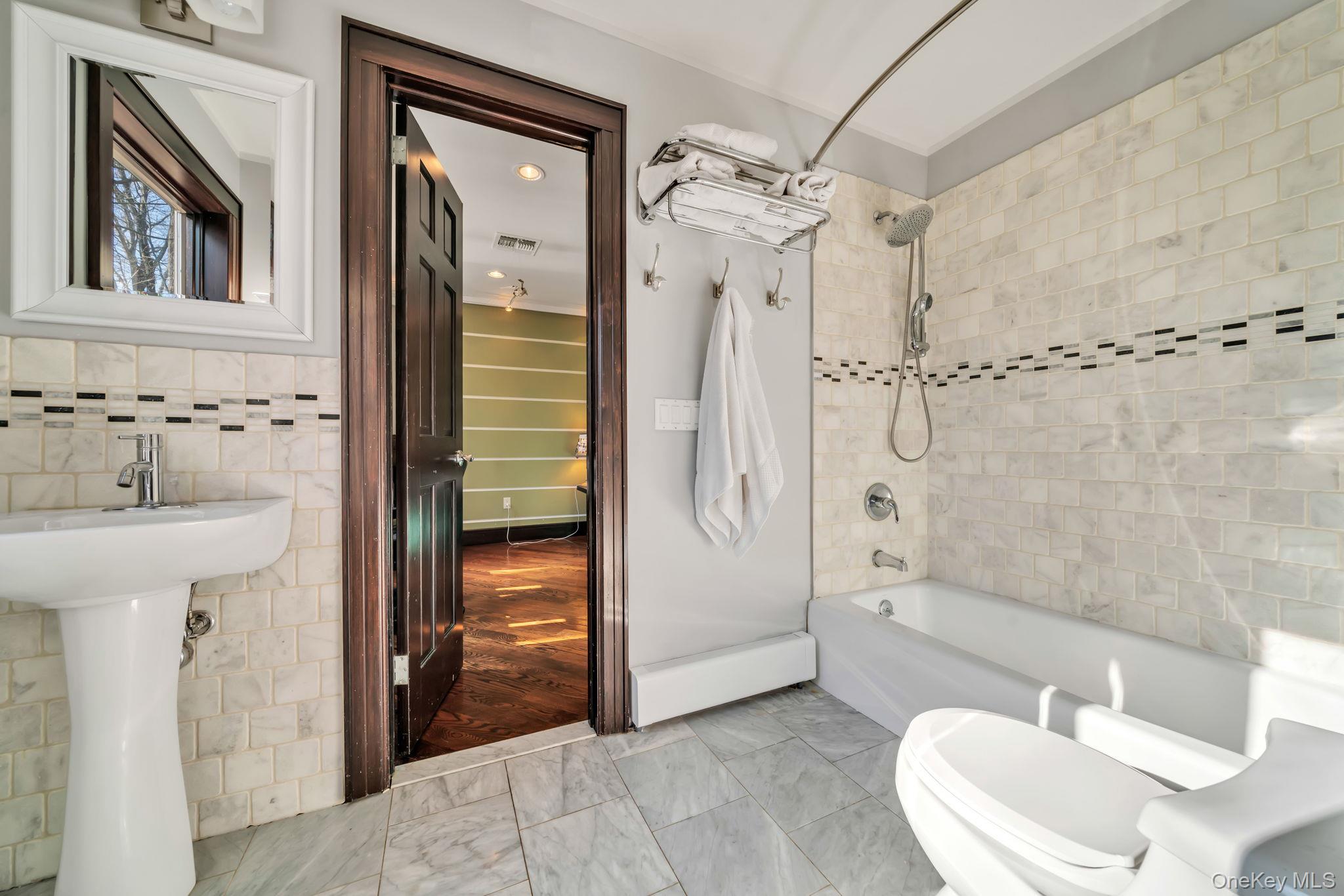 #20 photo, 139 Pascack Road, 뉴욕주 Pearl River , NY 10965