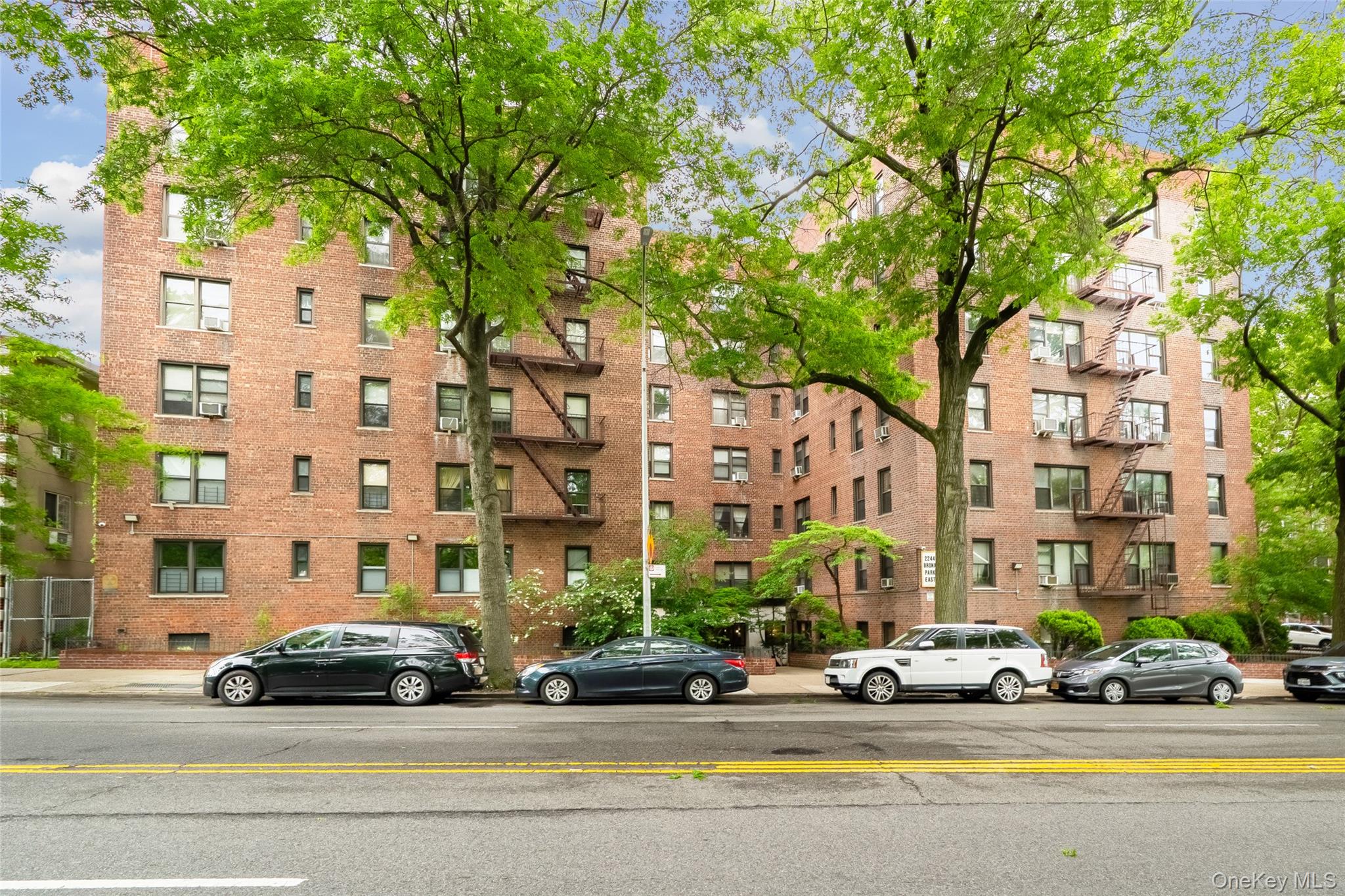 #1 photo, 2244 Bronx Park, Bronx , NY 10467