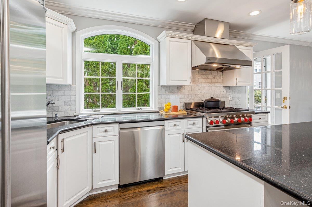 #10 photo, 130 Locust Avenue, Scarsdale , NY 10583