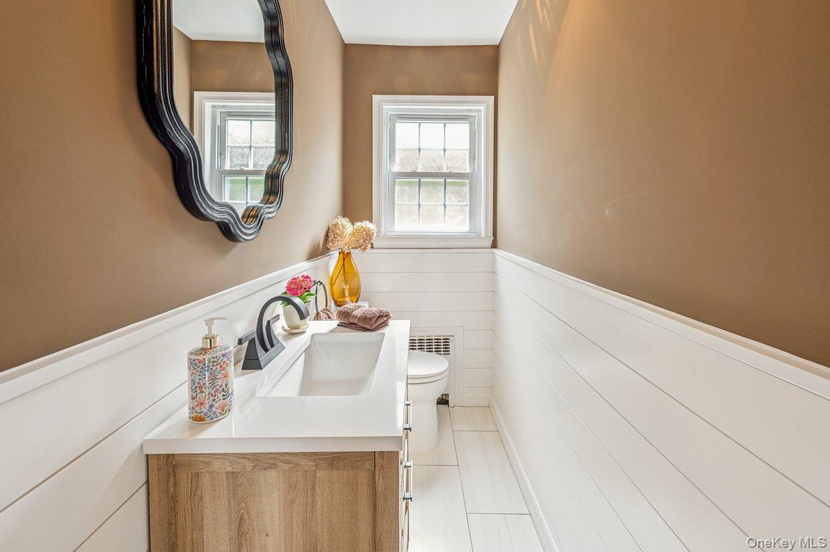 #15 photo, 130 Locust Avenue, Scarsdale , NY 10583