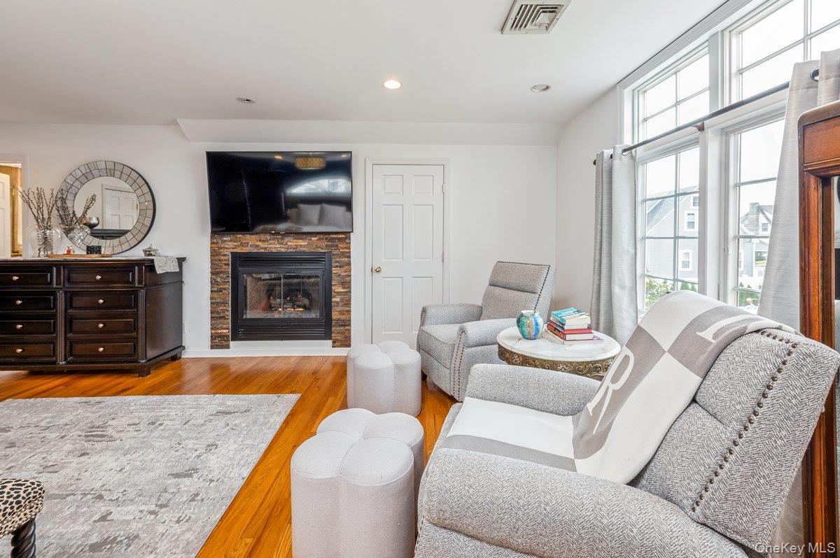 #18 photo, 130 Locust Avenue, Scarsdale , NY 10583