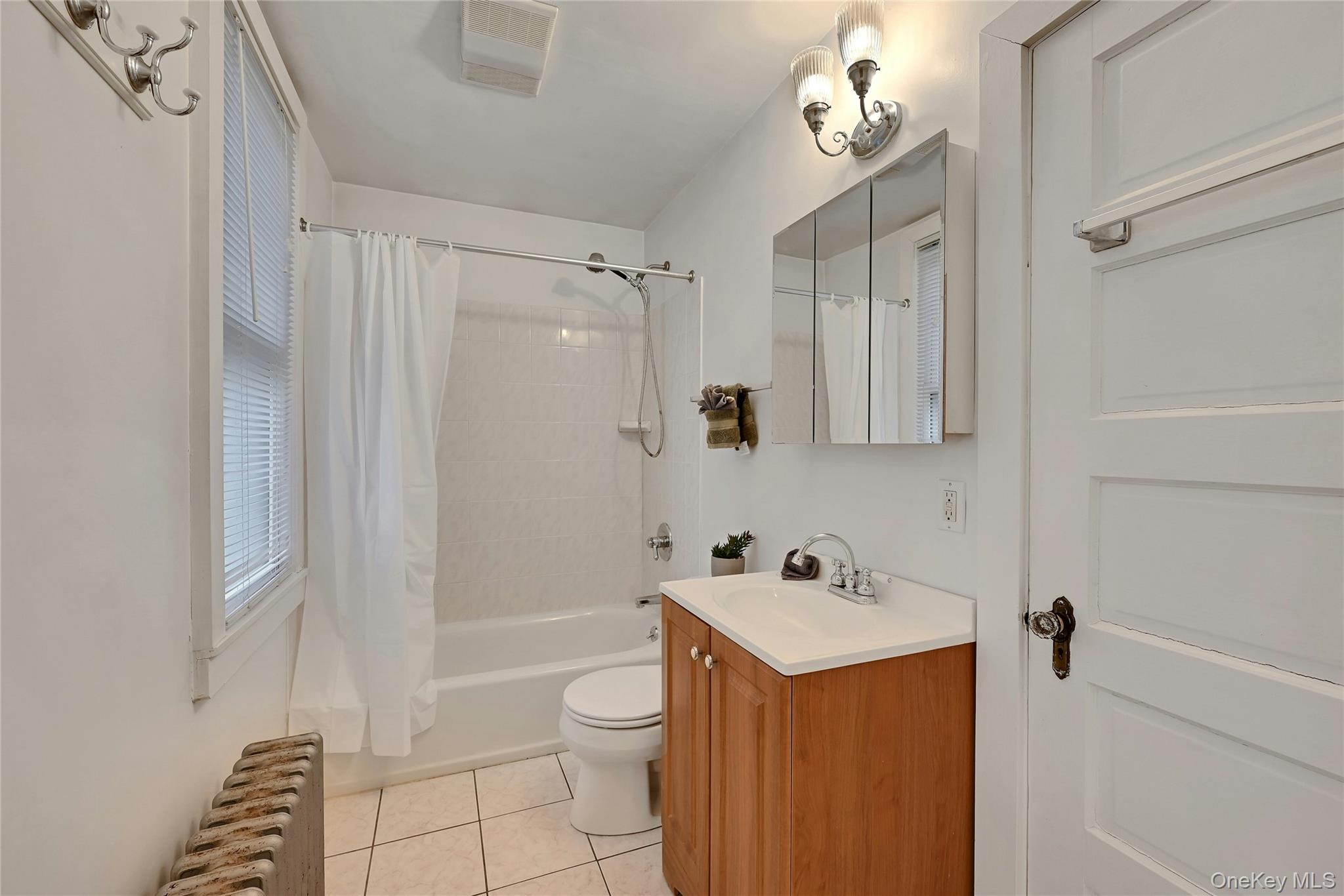 #17 photo, 161 Washington Avenue, 뉴욕주 Pleasantville , NY 10570