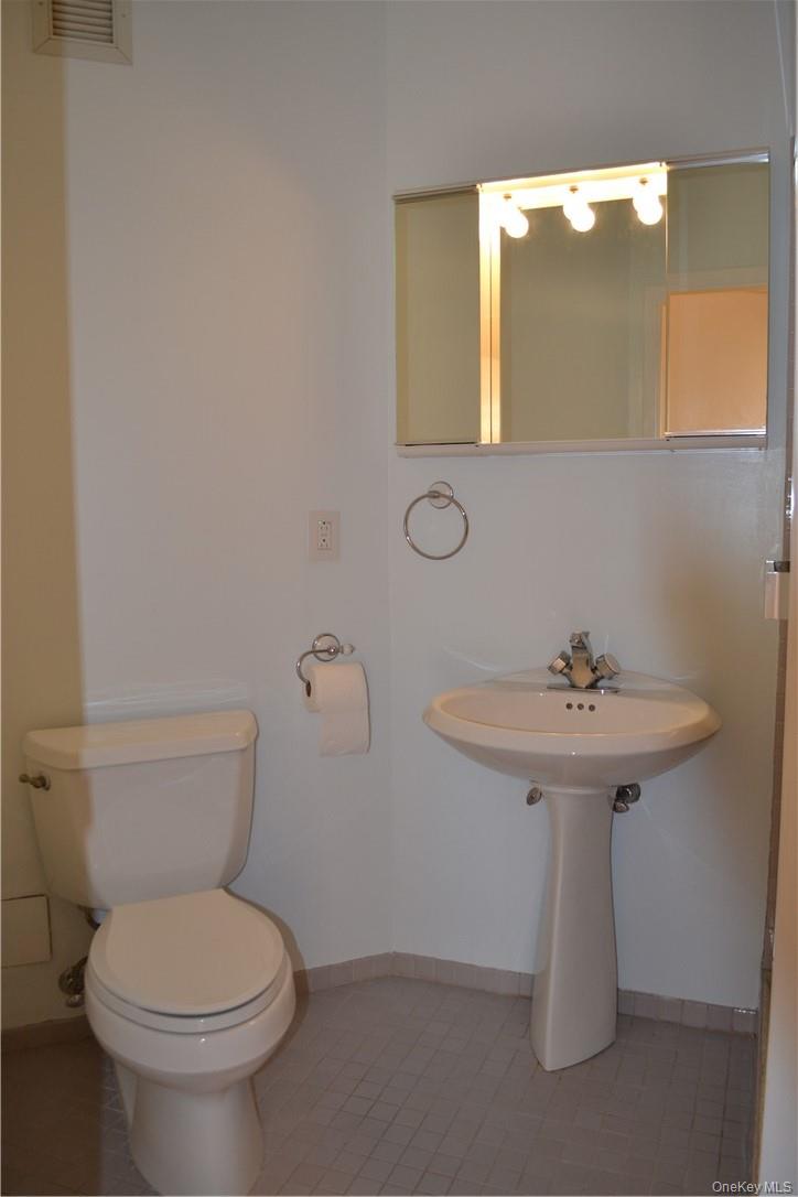 #11 photo, 4 Martine Avenue, White Plains , NY 10606