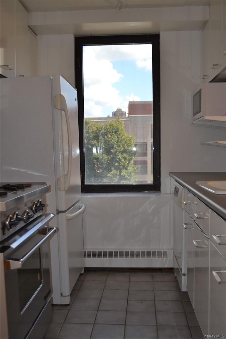 #5 photo, 4 Martine Avenue, White Plains , NY 10606