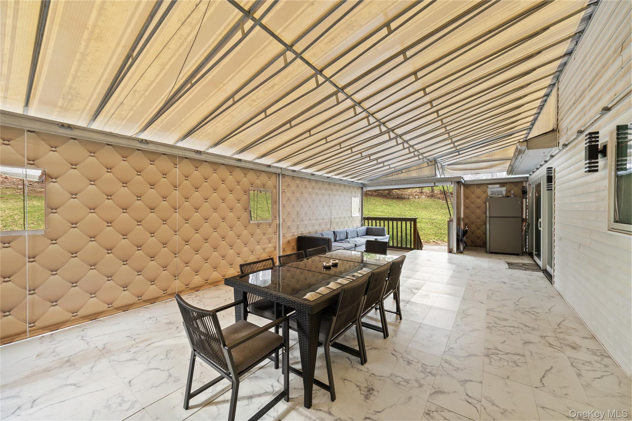 #20 photo, 20 Algonquin Circle, 뉴욕주 Airmont , NY 10952