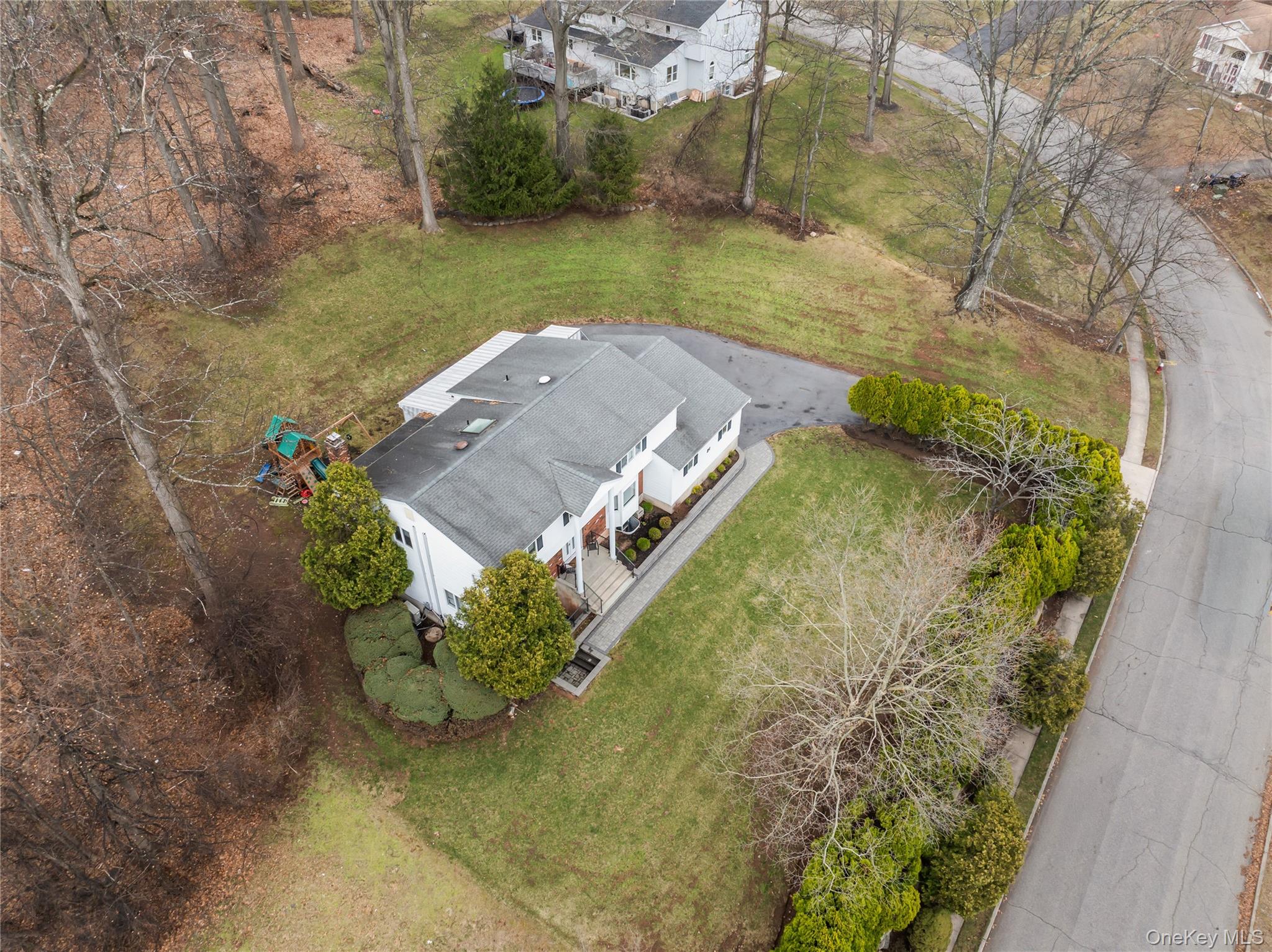 #3 photo, 20 Algonquin Circle, 뉴욕주 Airmont , NY 10952