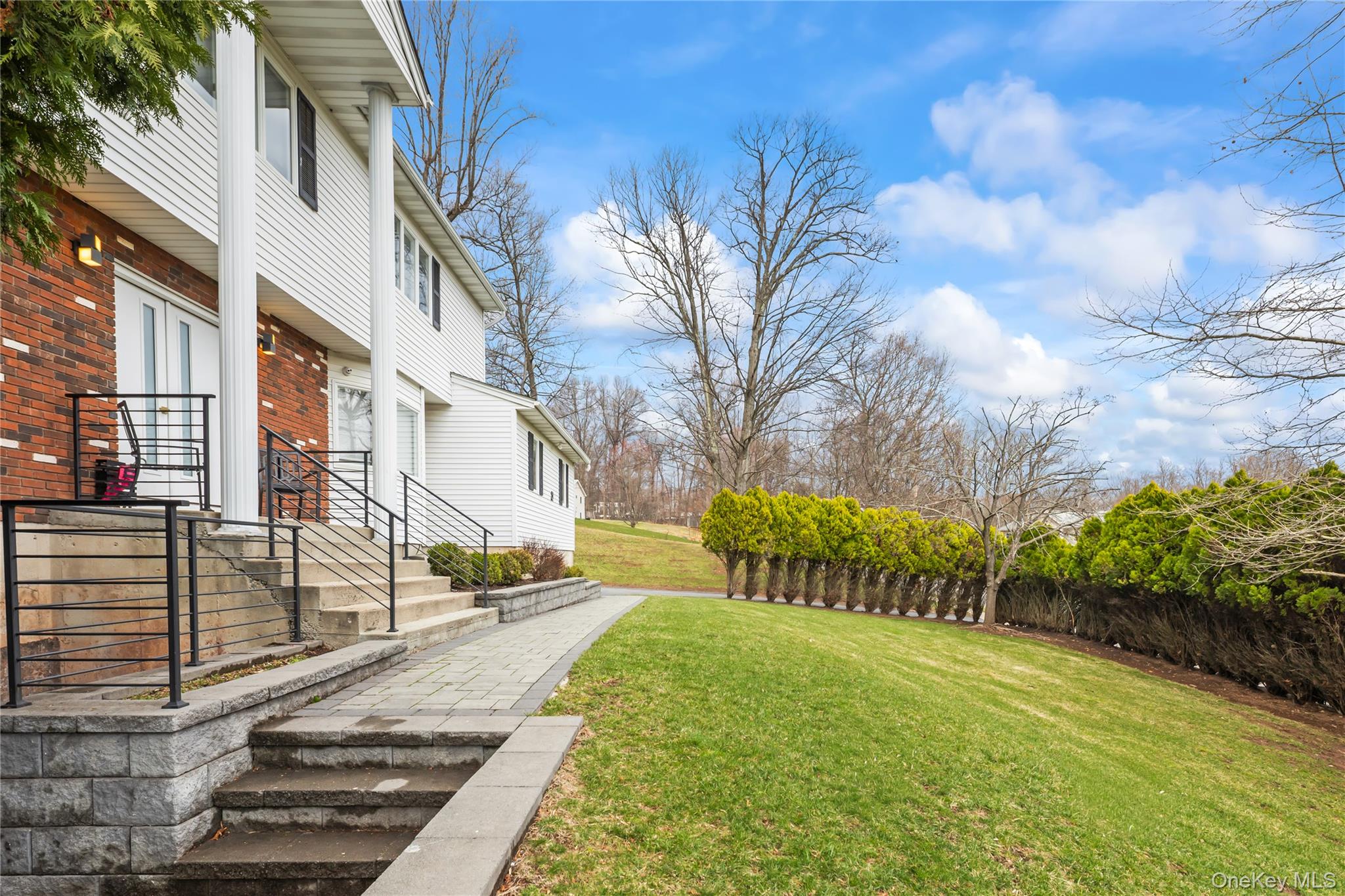 #4 photo, 20 Algonquin Circle, 뉴욕주 Airmont , NY 10952