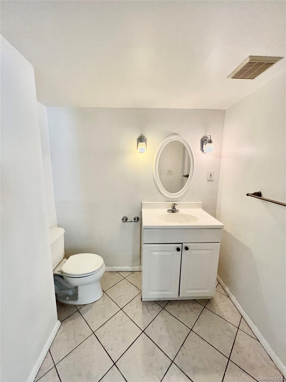 #17 photo, 164 Harrison Avenue, Harrison , NY 10528