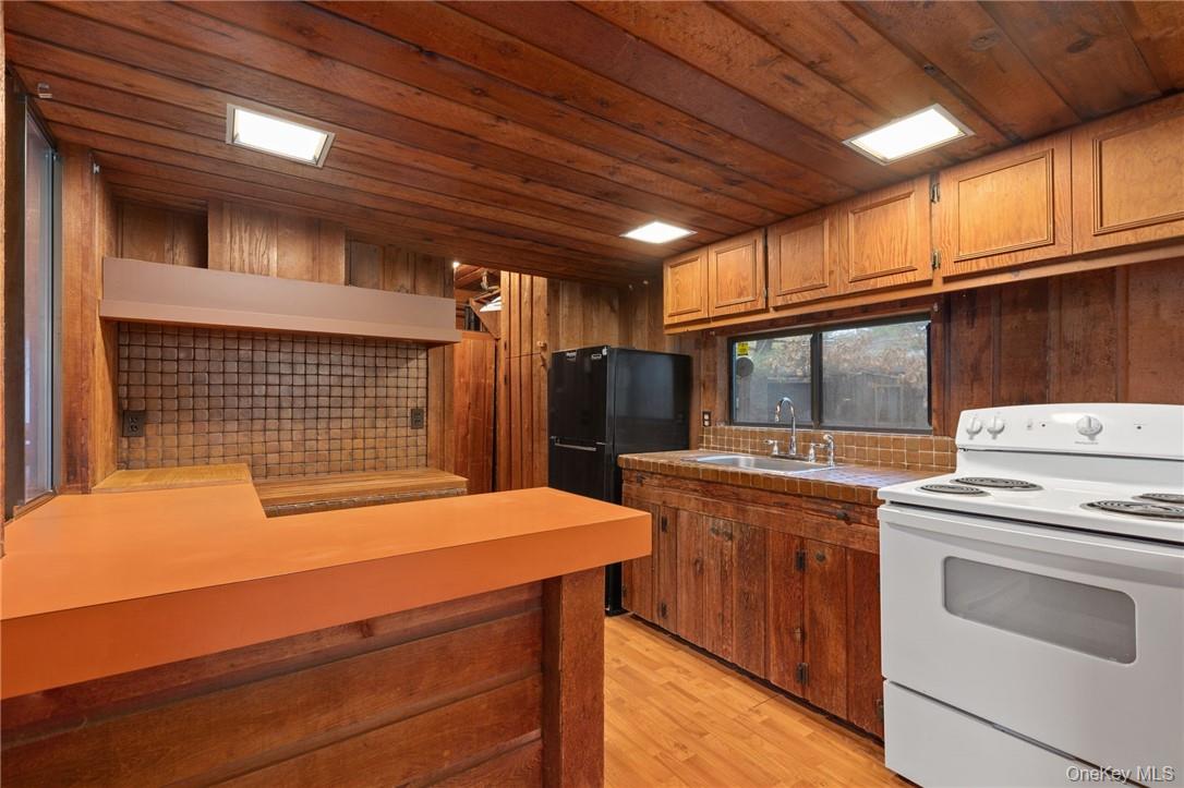 #11 photo, 296 Pine Hill Road, Pleasant Valley , NY 12569