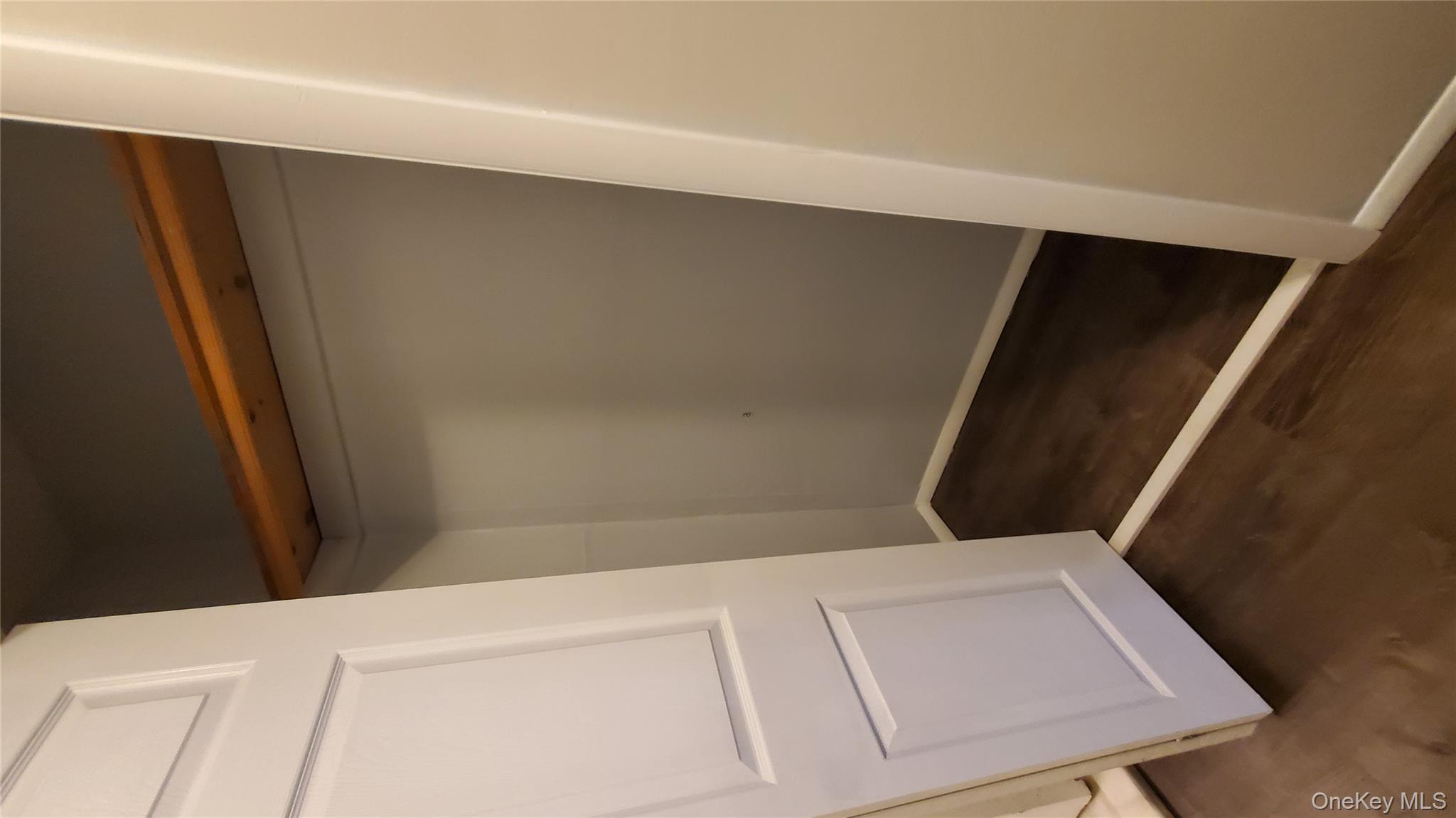 #11 photo, 460 Old Town Road, सफ़ोक काउंटी Port Jefferson Station , NY 11776