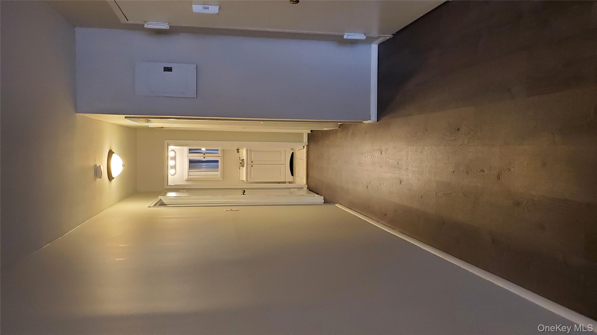 #12 photo, 460 Old Town Road, सफ़ोक काउंटी Port Jefferson Station , NY 11776