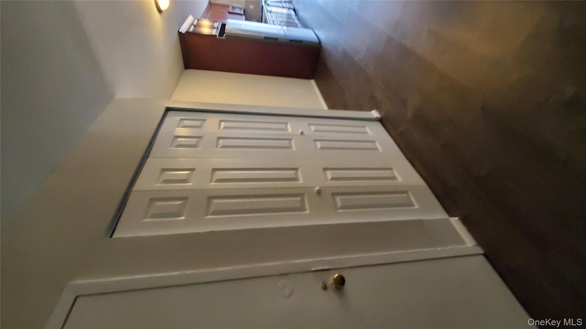 #13 photo, 460 Old Town Road, सफ़ोक काउंटी Port Jefferson Station , NY 11776