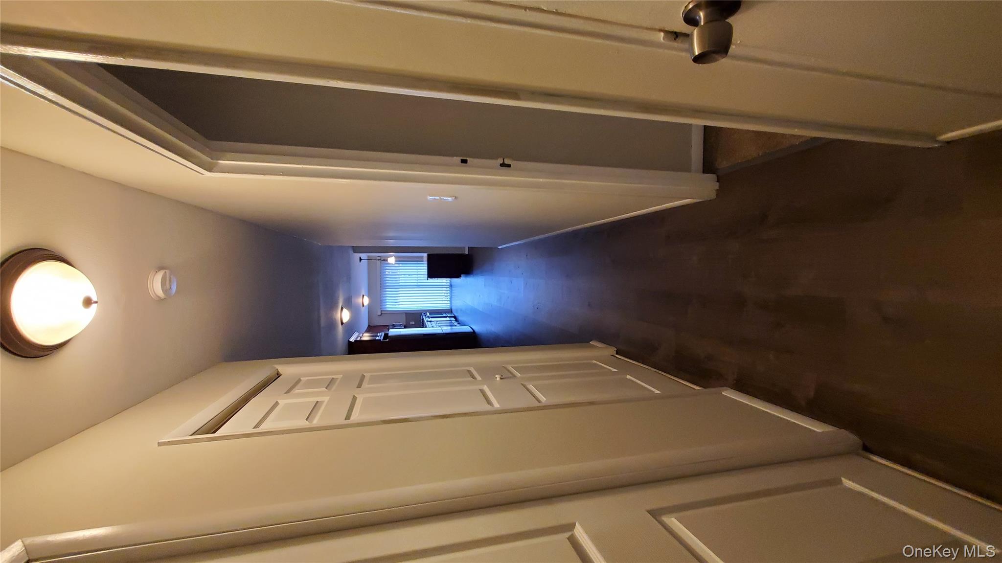 #14 photo, 460 Old Town Road, सफ़ोक काउंटी Port Jefferson Station , NY 11776