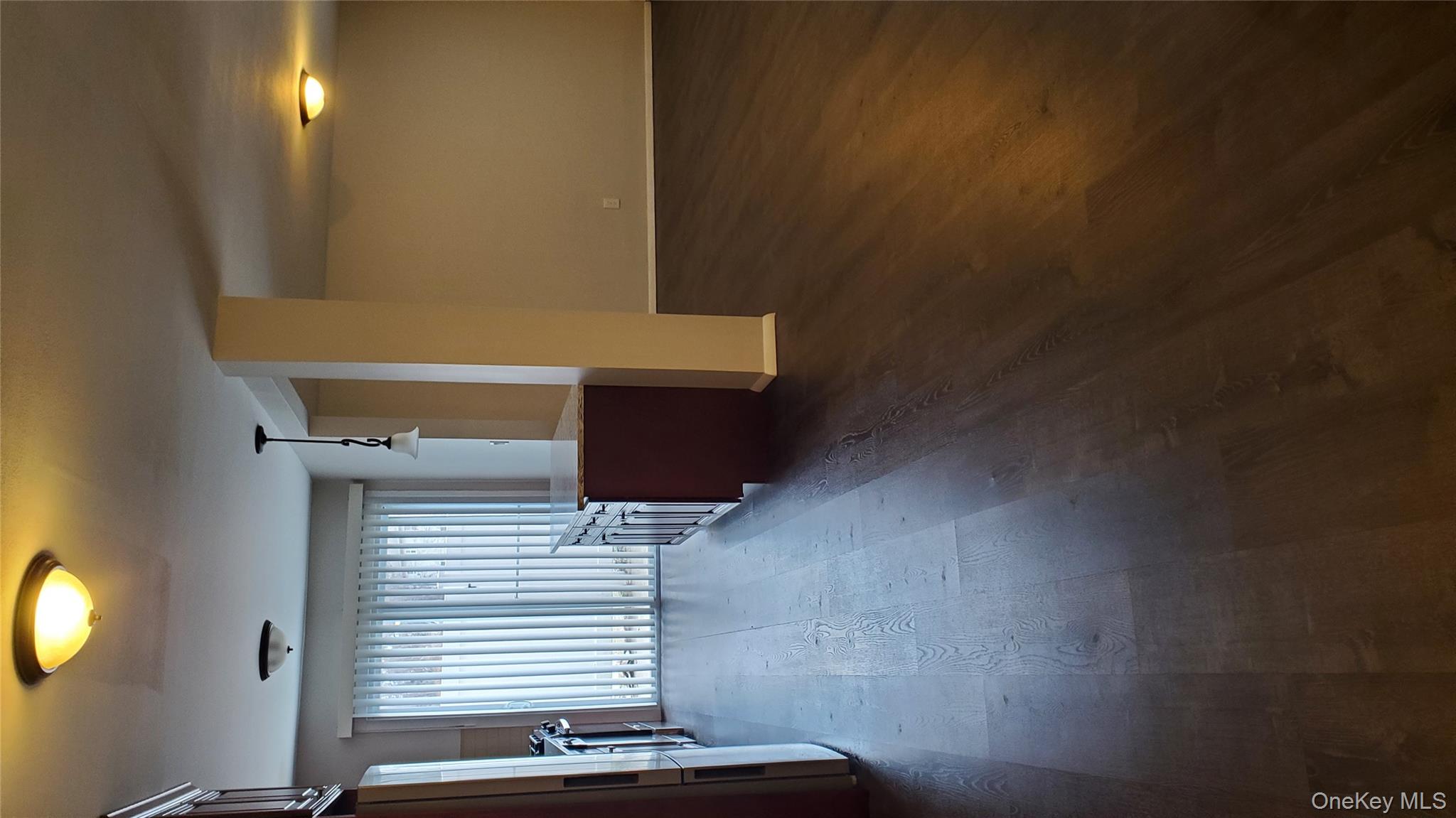 #15 photo, 460 Old Town Road, सफ़ोक काउंटी Port Jefferson Station , NY 11776