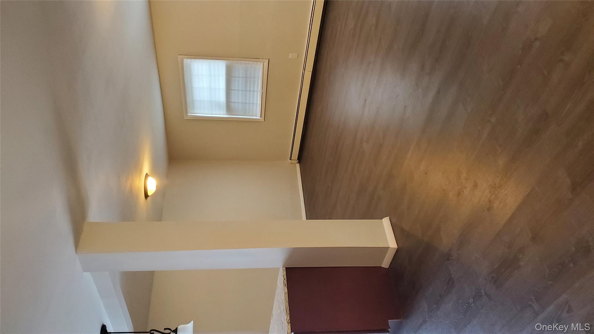 #5 photo, 460 Old Town Road, सफ़ोक काउंटी Port Jefferson Station , NY 11776