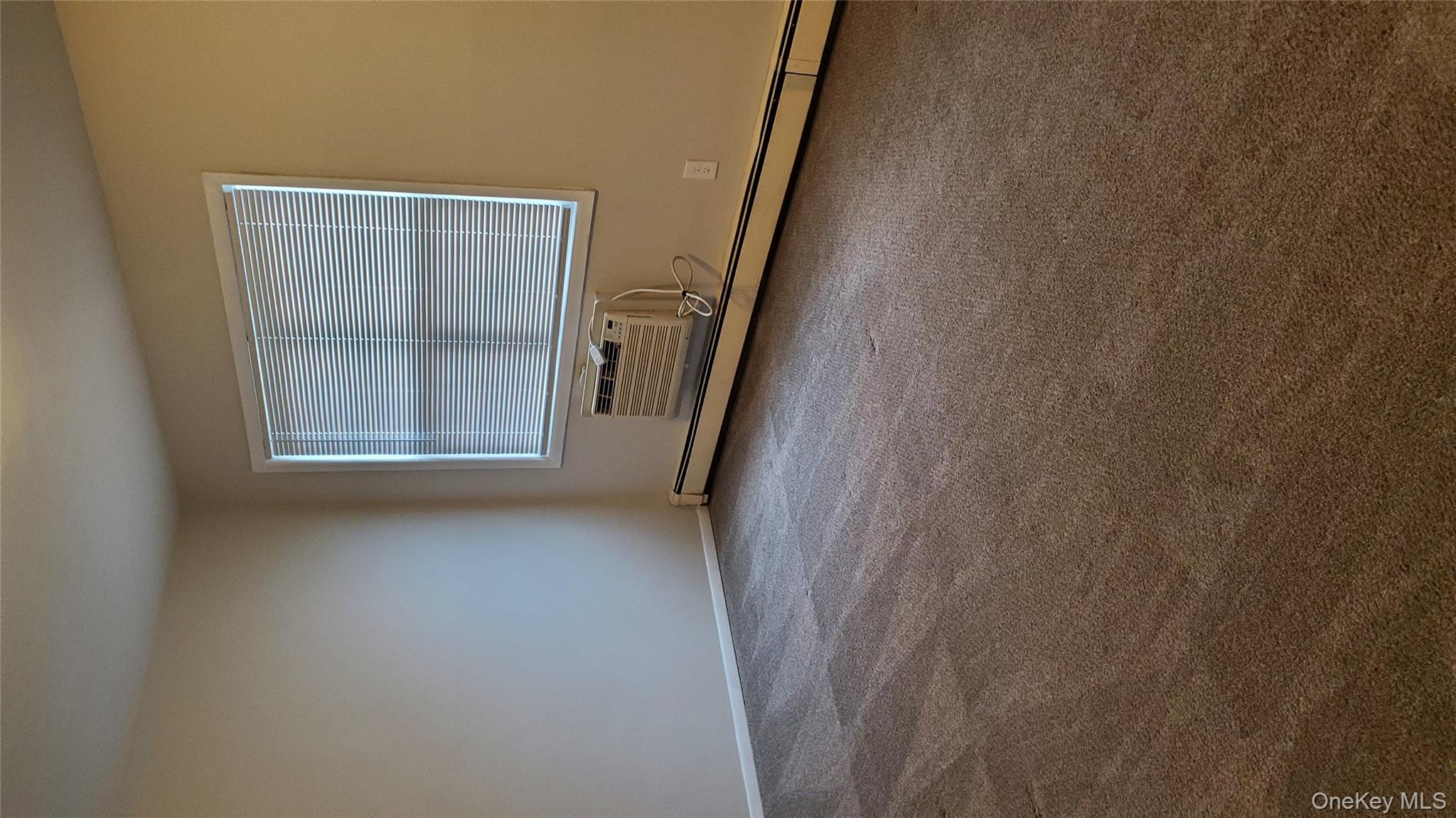 #9 photo, 460 Old Town Road, सफ़ोक काउंटी Port Jefferson Station , NY 11776