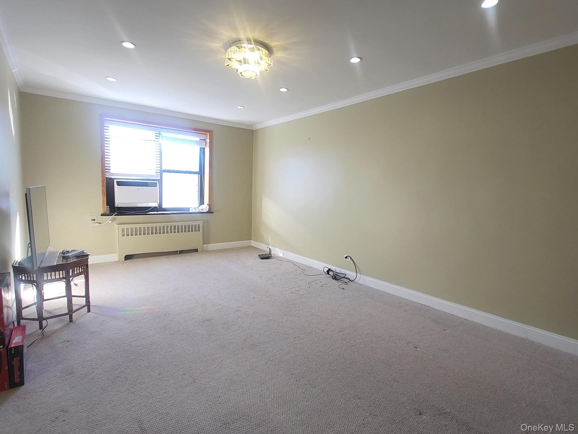 #7 photo, 32-45 90th Street, कुईंस East Elmhurst , NY 11369