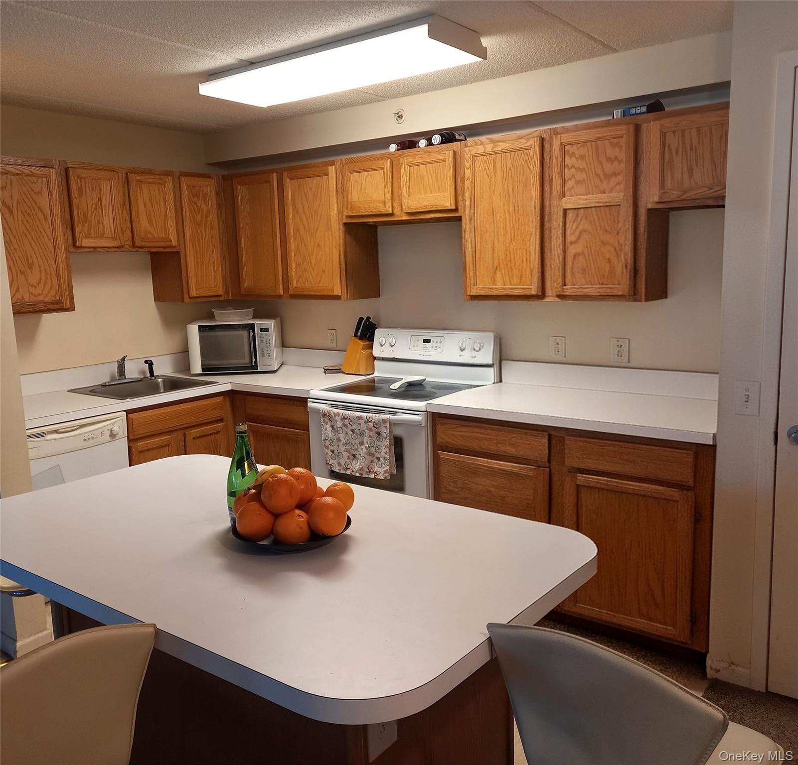 #7 photo, 7914 Rockaway Beach Boulevard, কুইন্‌স Rockaway Beach , NY 11693