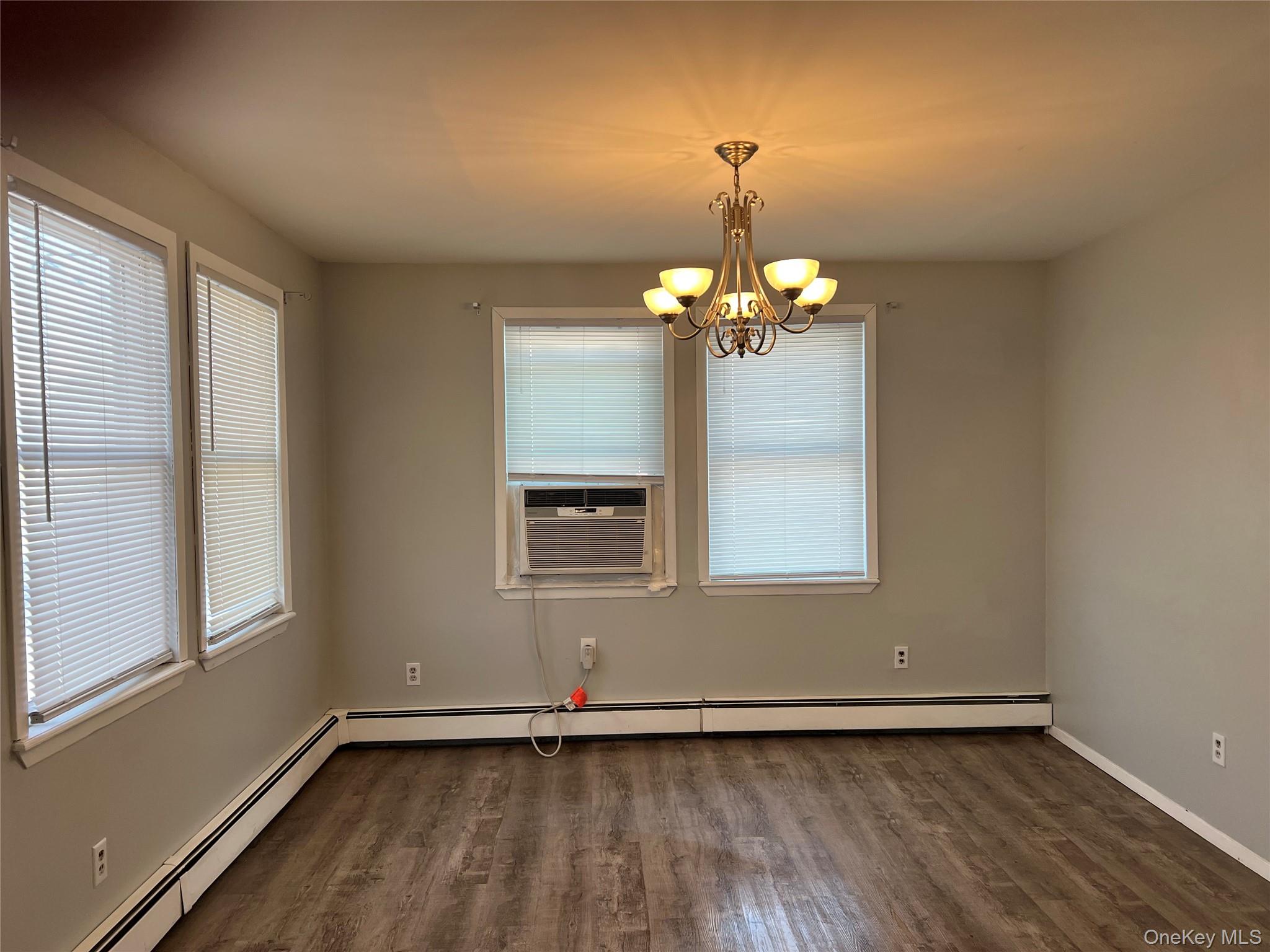 #12 photo, 539 Central Avenue, מחוז נסאו Bethpage , NY 11714