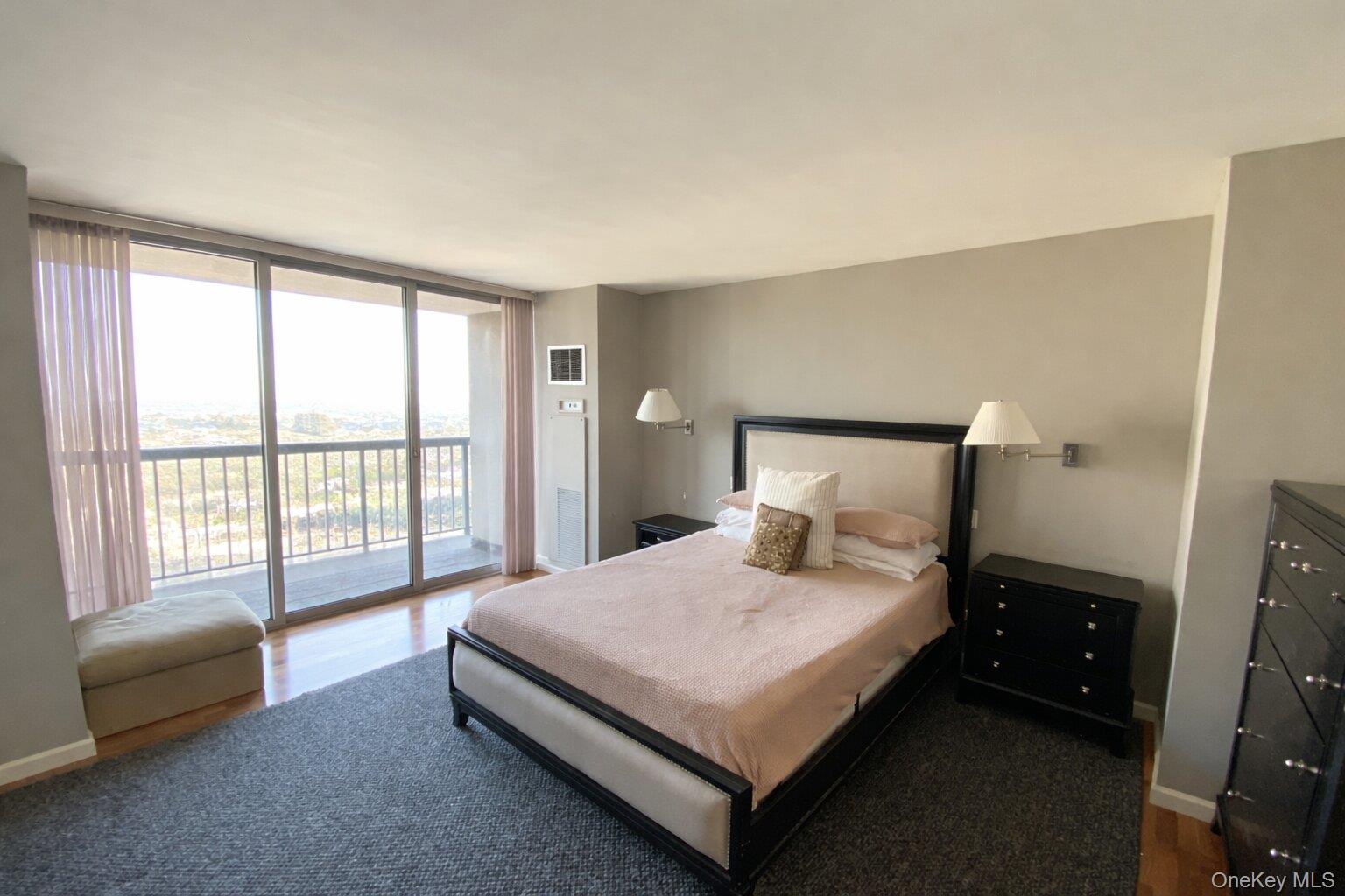 #18 photo, 27110 Grand Central Parkway, Floral Park , NY 11005