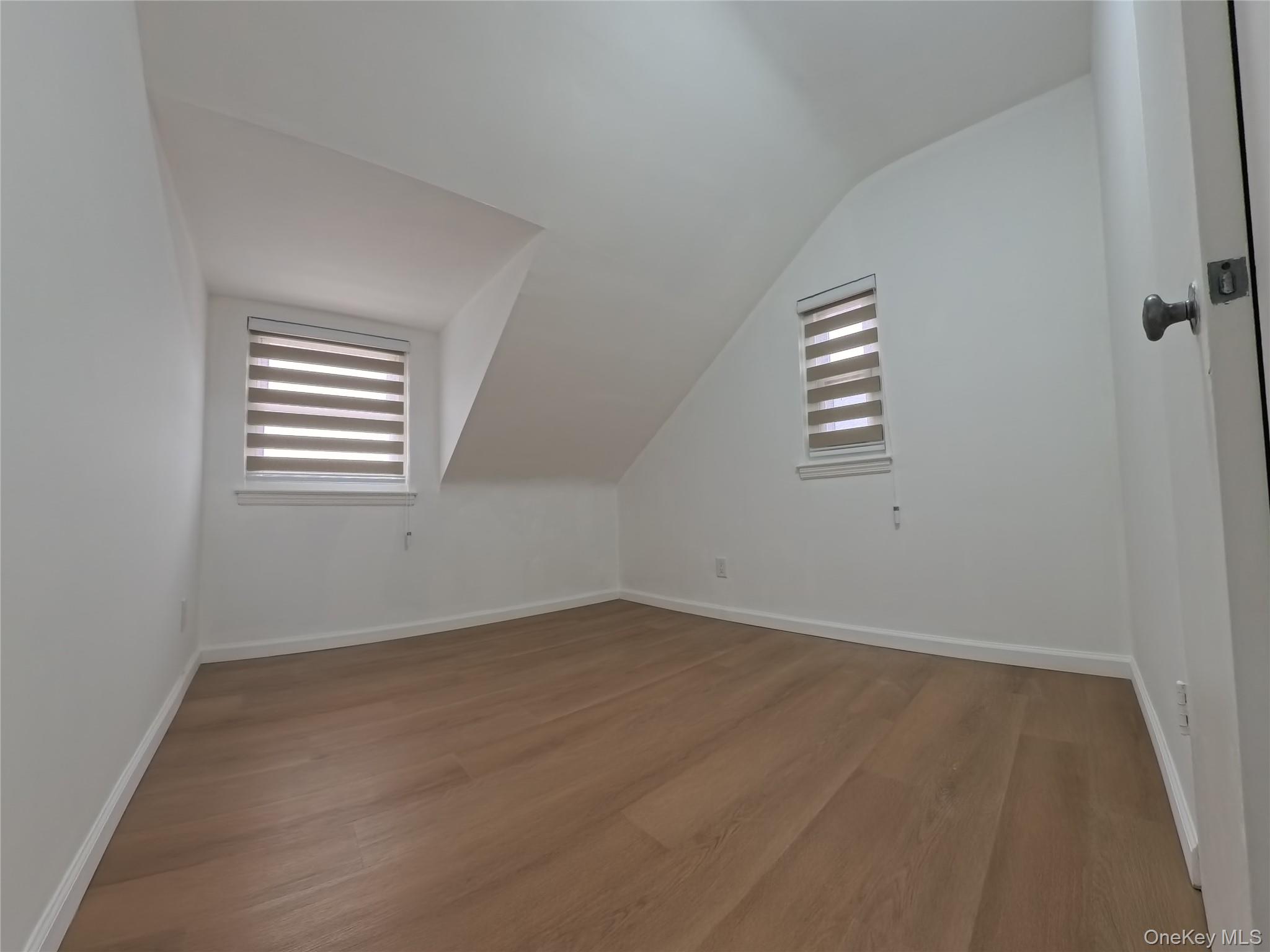 #9 photo, 6459 228th Street, 皇后区 Oakland Gardens , NY 11364